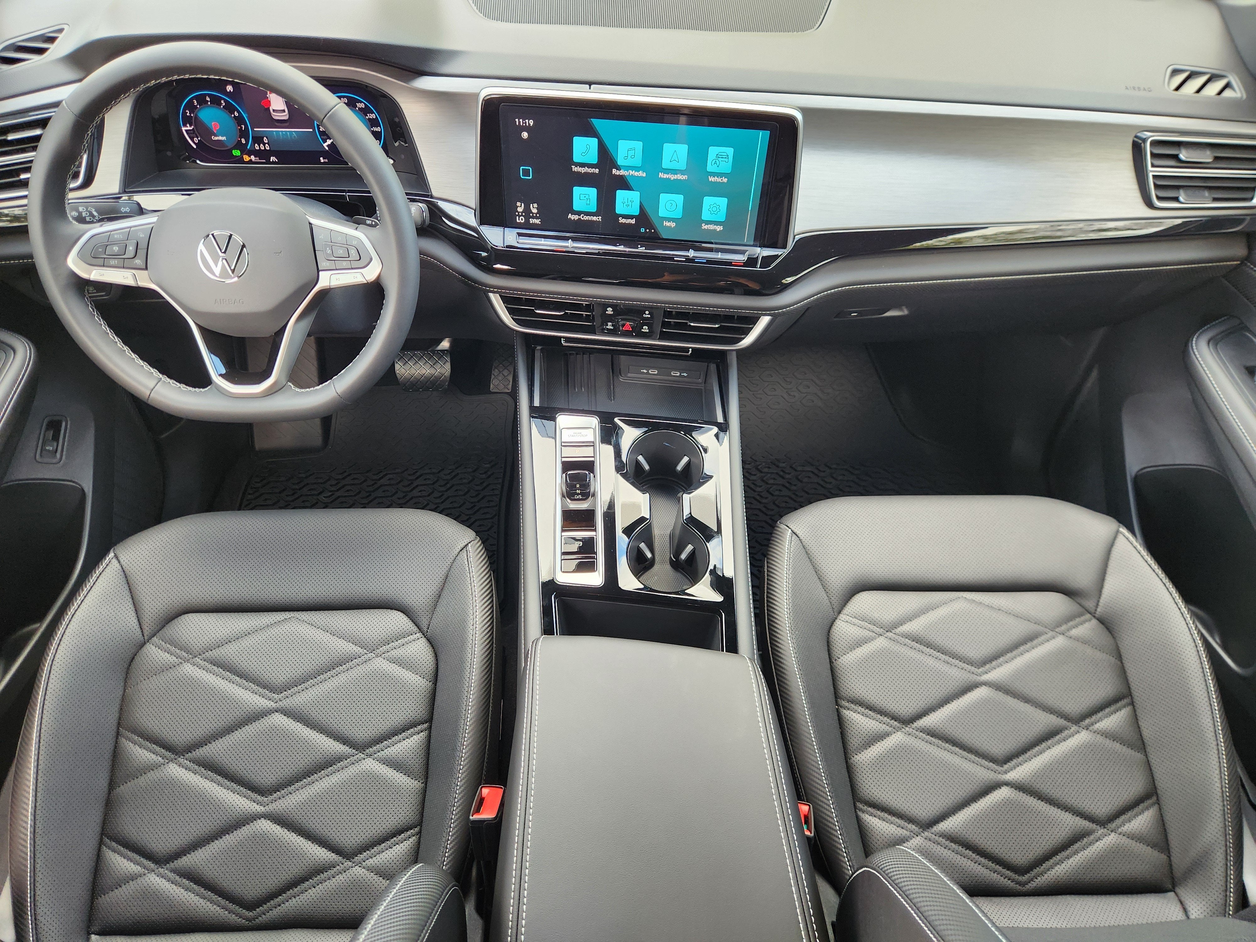 2026 Volkswagen Atlas Cross Sport 2.0T SE w/Technology