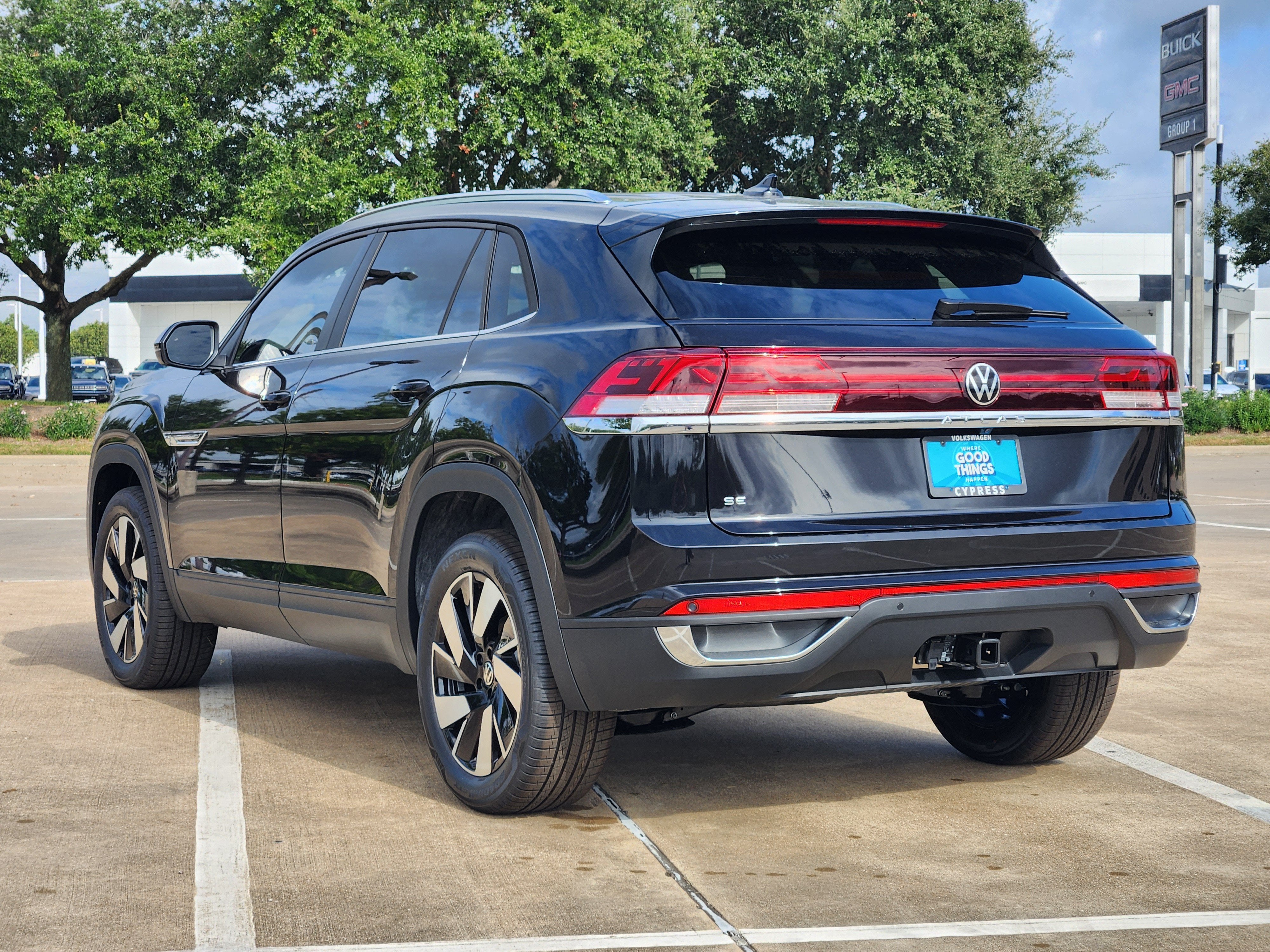 2026 Volkswagen Atlas Cross Sport 2.0T SE w/Technology