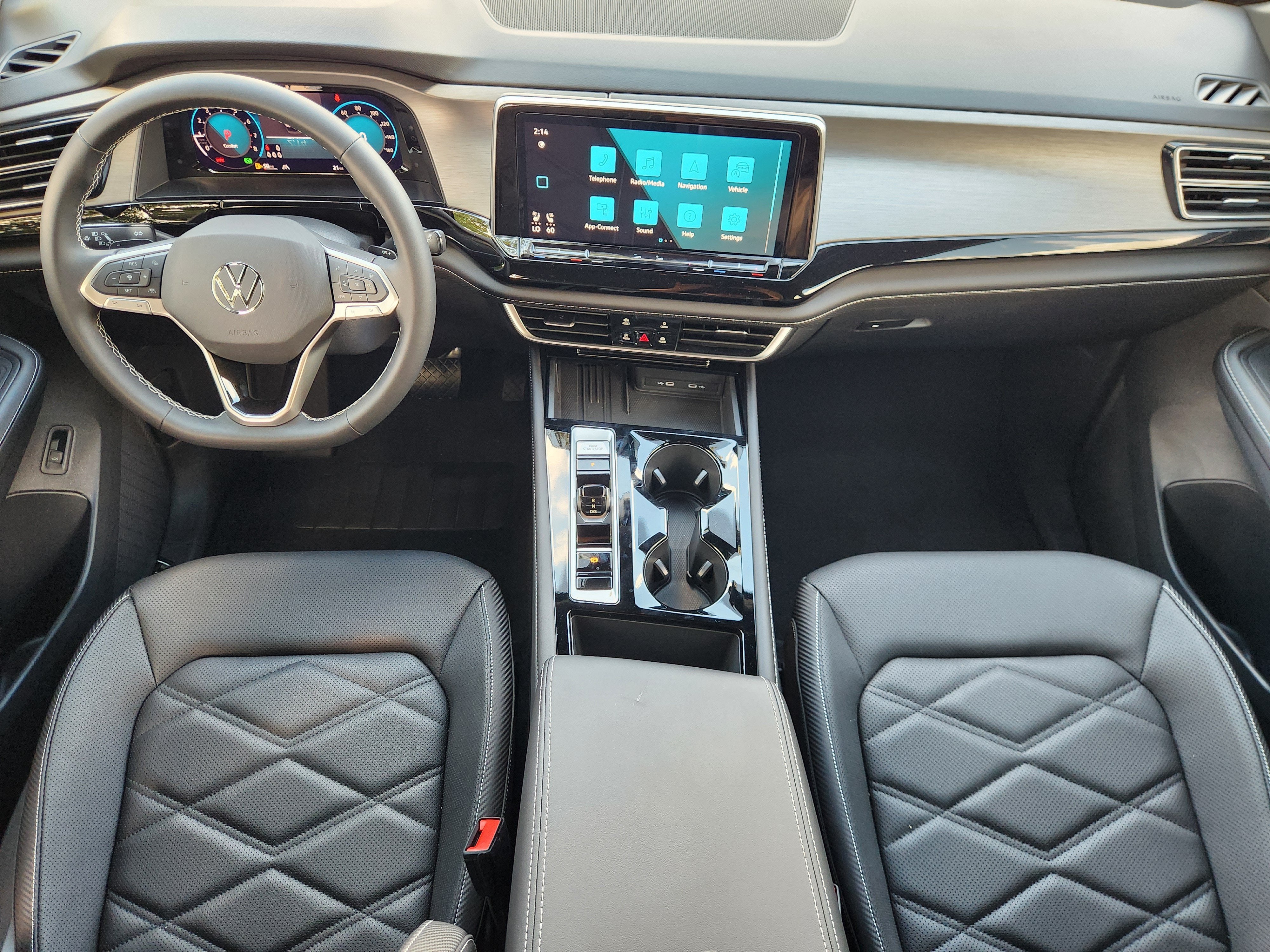 2026 Volkswagen Atlas Cross Sport 2.0T SE w/Technology