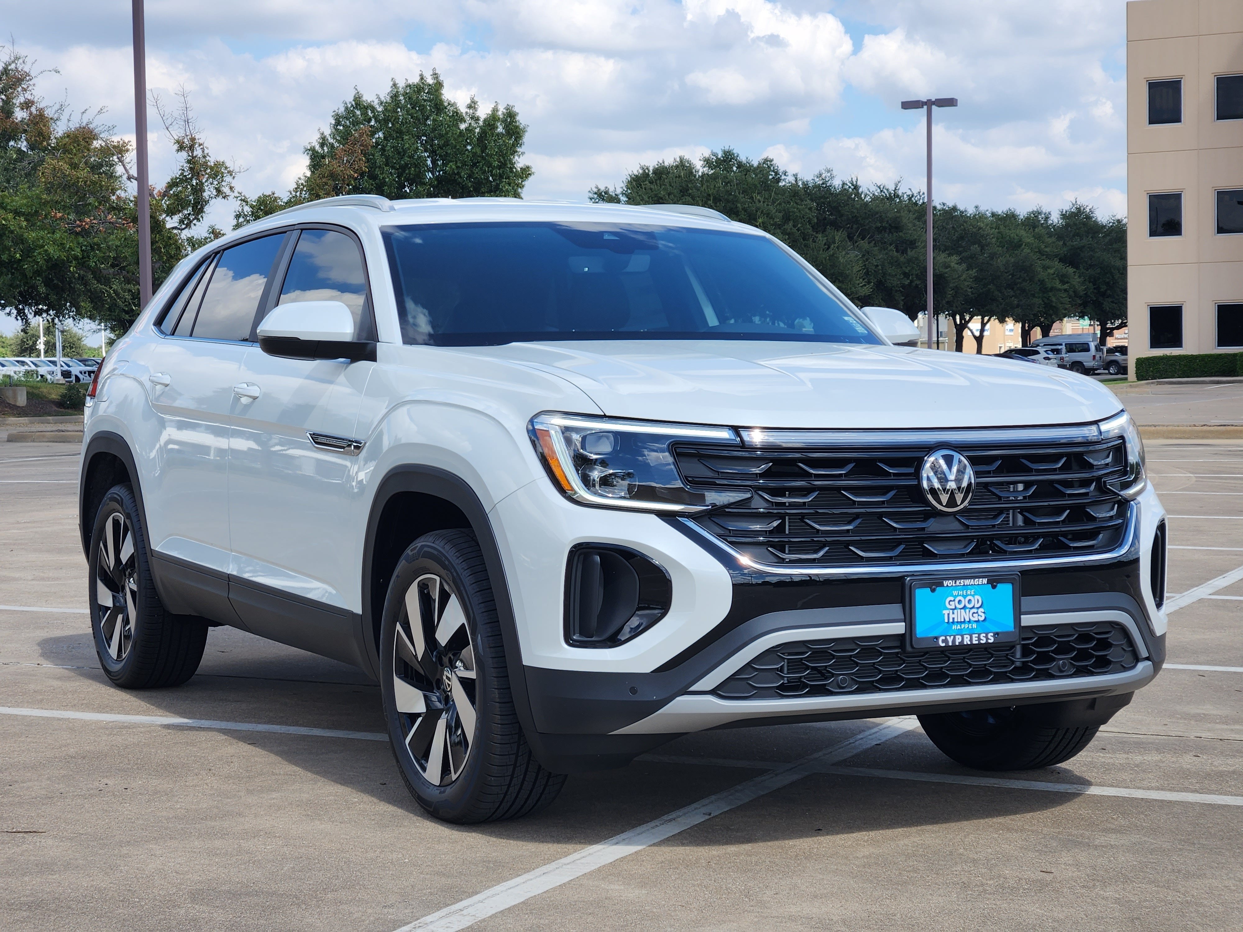 2026 Volkswagen Atlas Cross Sport 2.0T SE w/Technology
