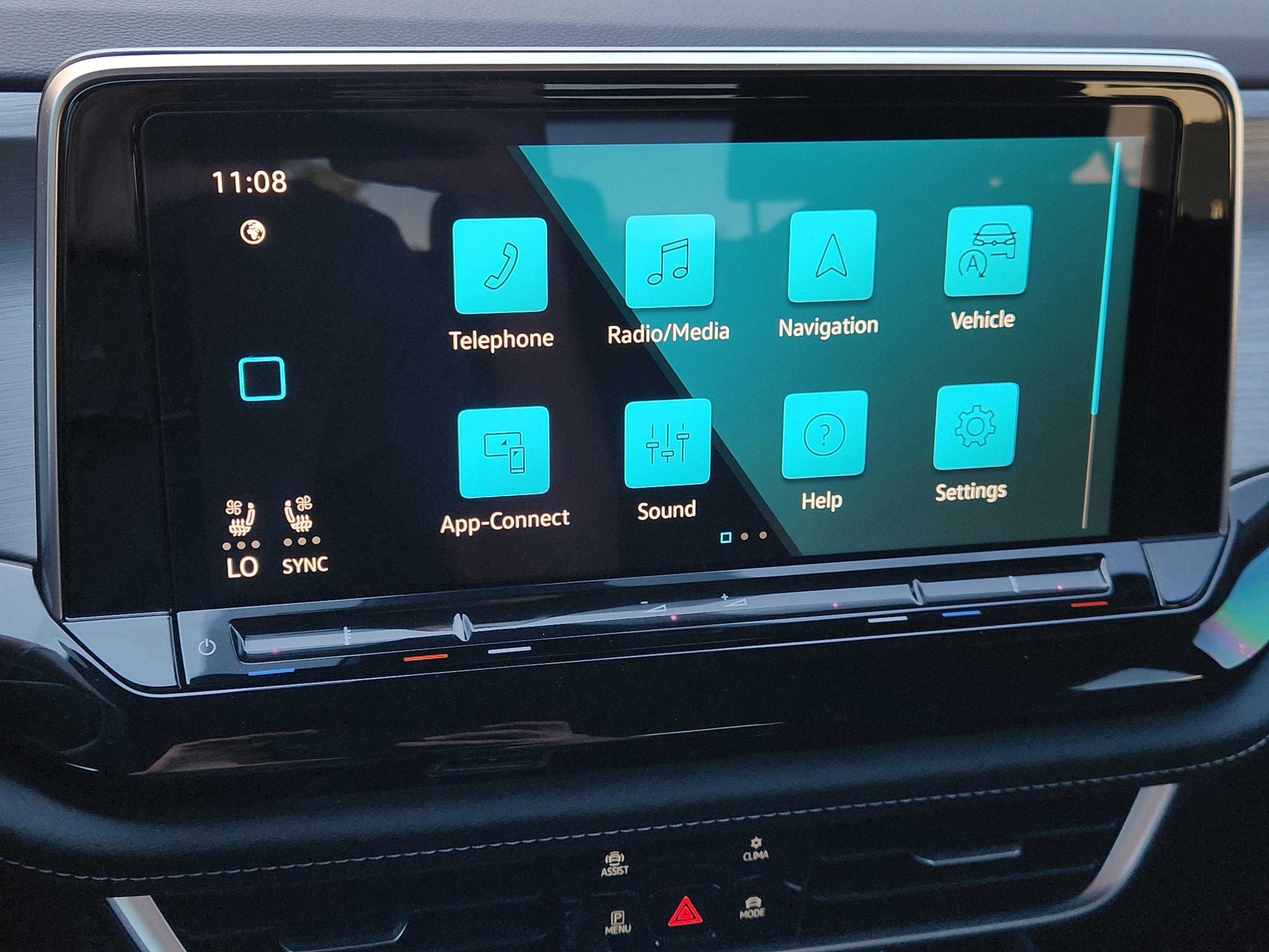 2026 Volkswagen Atlas Cross Sport 2.0T SE w/Technology