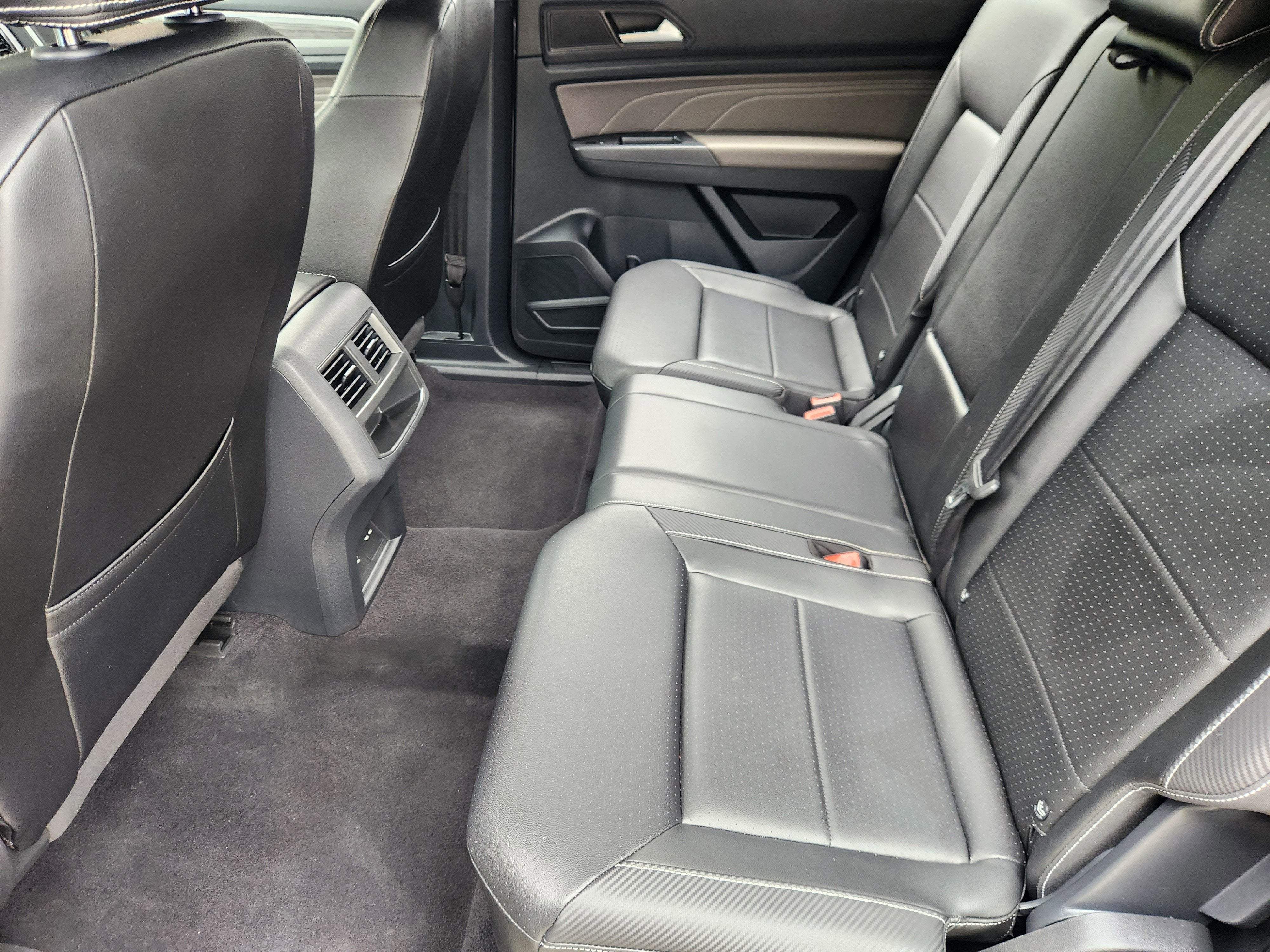 2023 Volkswagen Atlas Cross Sport 3.6L V6 SE w/Technology