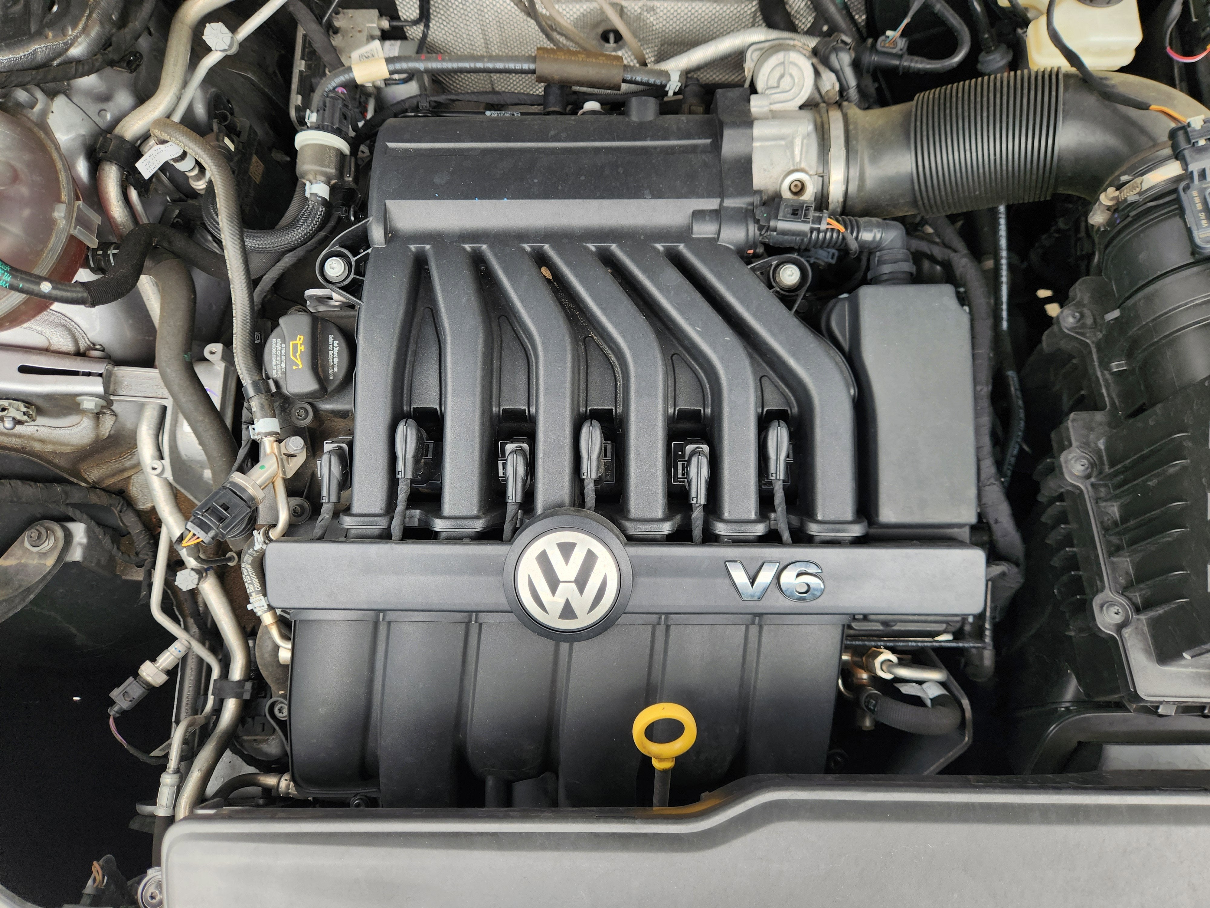 2023 Volkswagen Atlas Cross Sport 3.6L V6 SE w/Technology