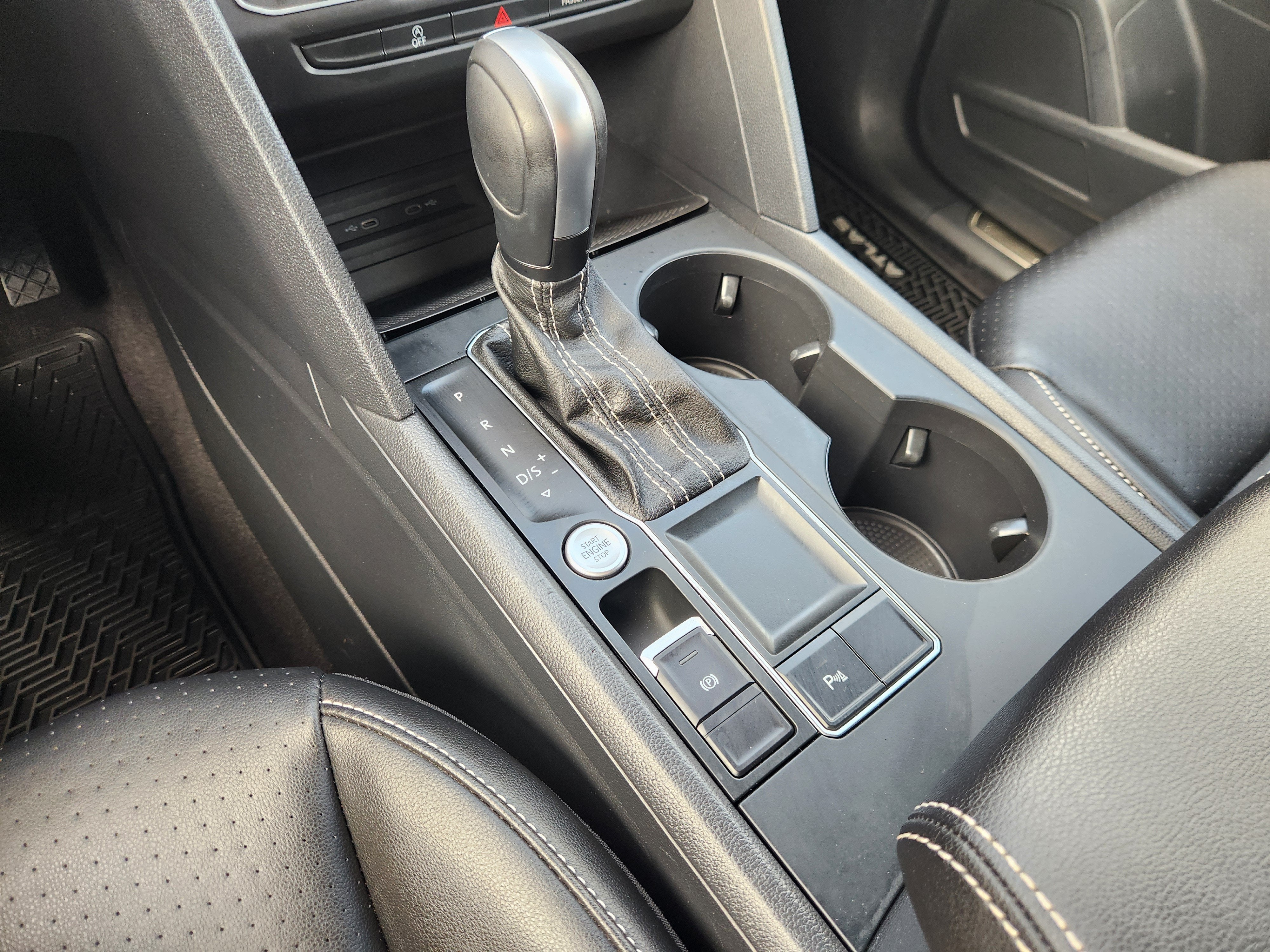 2021 Volkswagen Atlas 3.6L V6 SE w/Technology