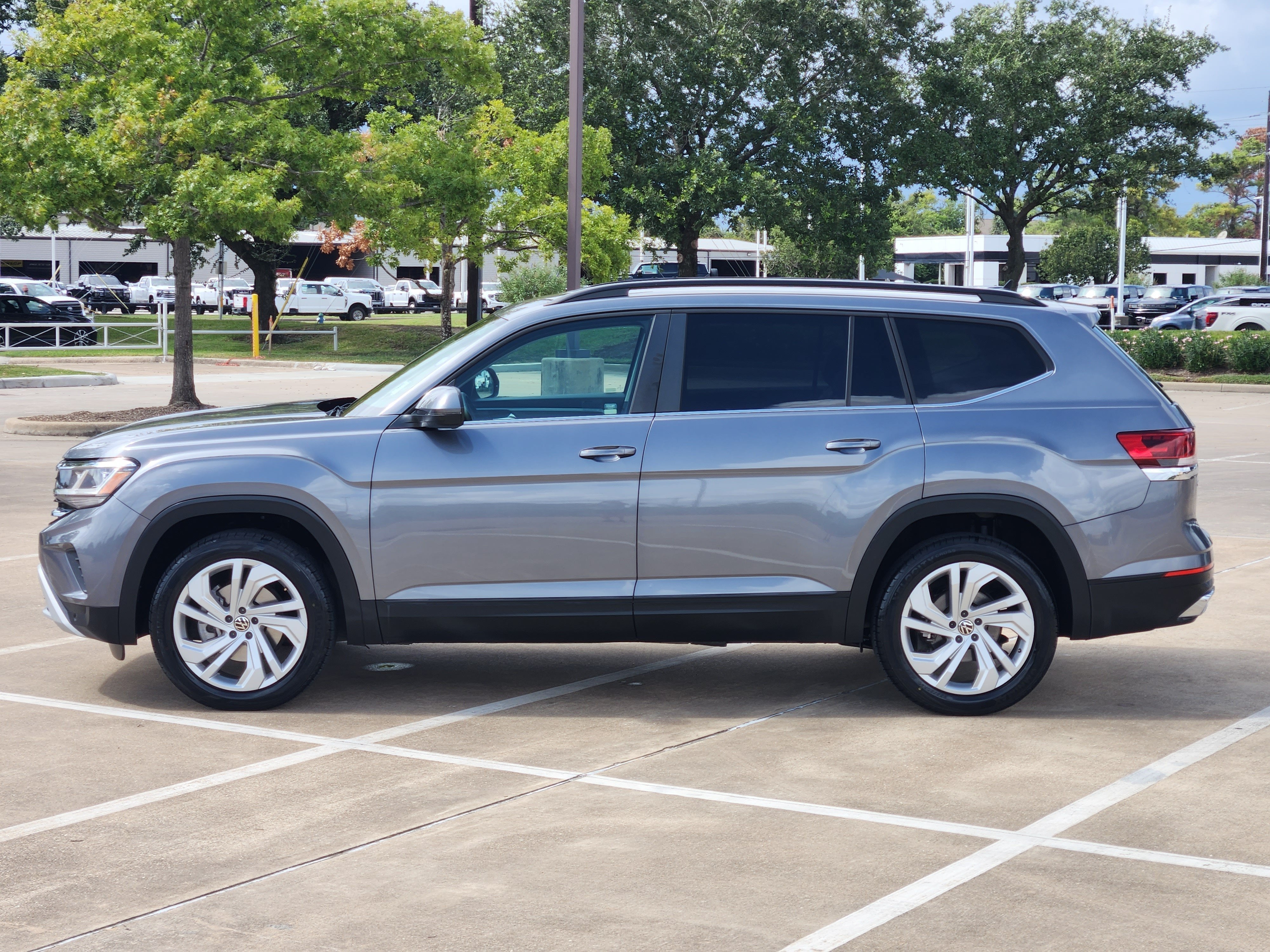 2021 Volkswagen Atlas 3.6L V6 SE w/Technology