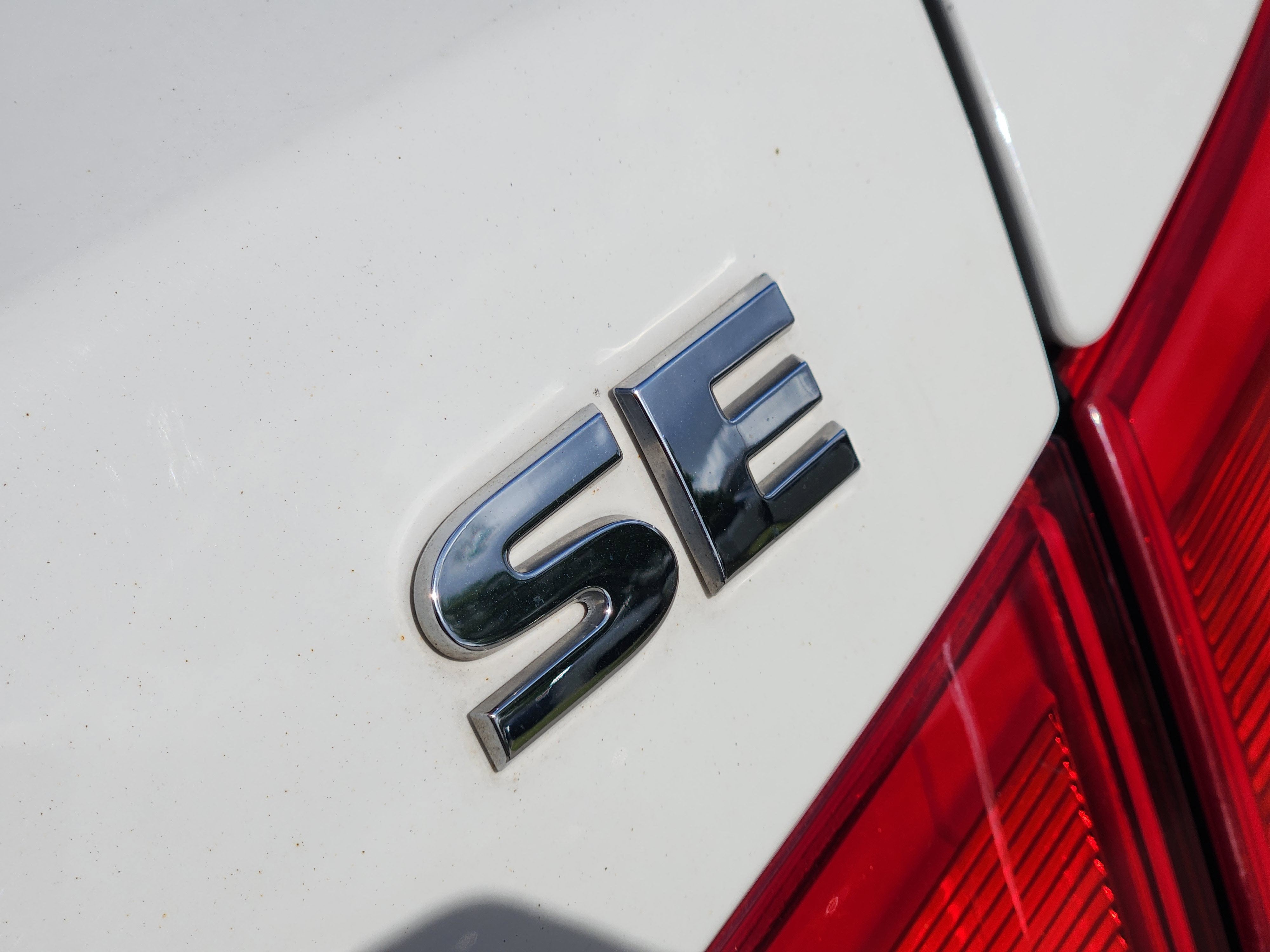 2013 Volkswagen Passat Base