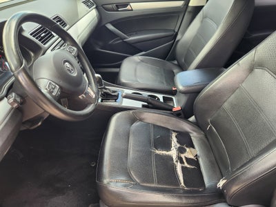 2013 Volkswagen Passat Base
