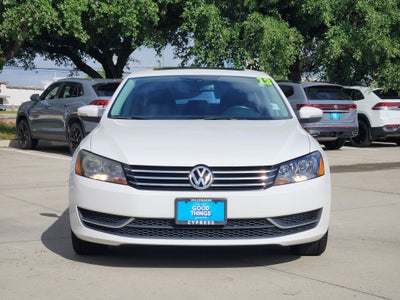 2013 Volkswagen Passat Base