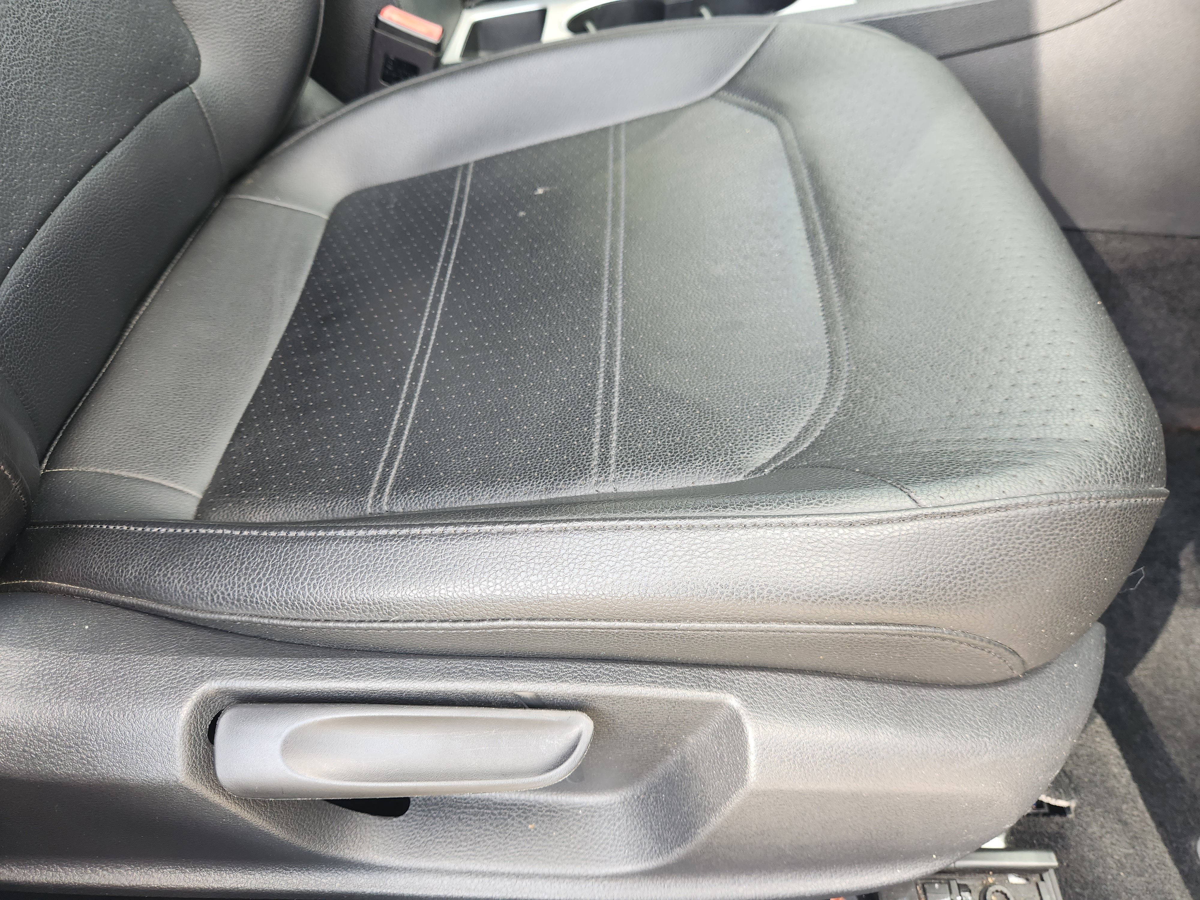 2013 Volkswagen Passat Base