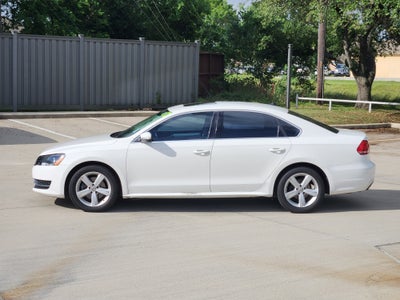 2013 Volkswagen Passat Base