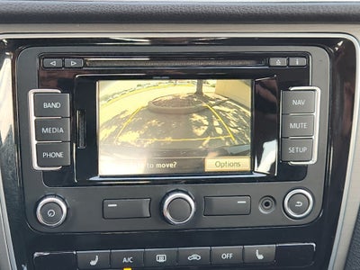 2015 Volkswagen Passat 1.8T SE w/Sunroof & Nav