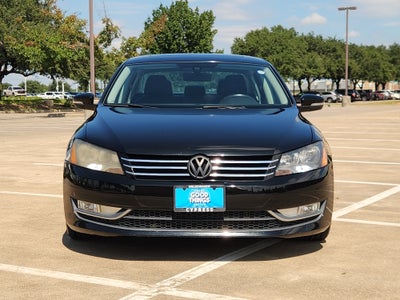 2015 Volkswagen Passat 1.8T SE w/Sunroof & Nav