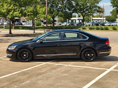 2015 Volkswagen Passat 1.8T SE w/Sunroof & Nav