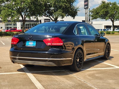 2015 Volkswagen Passat 1.8T SE w/Sunroof & Nav
