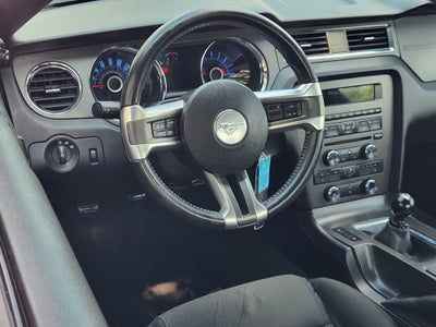 2013 Ford Mustang V6