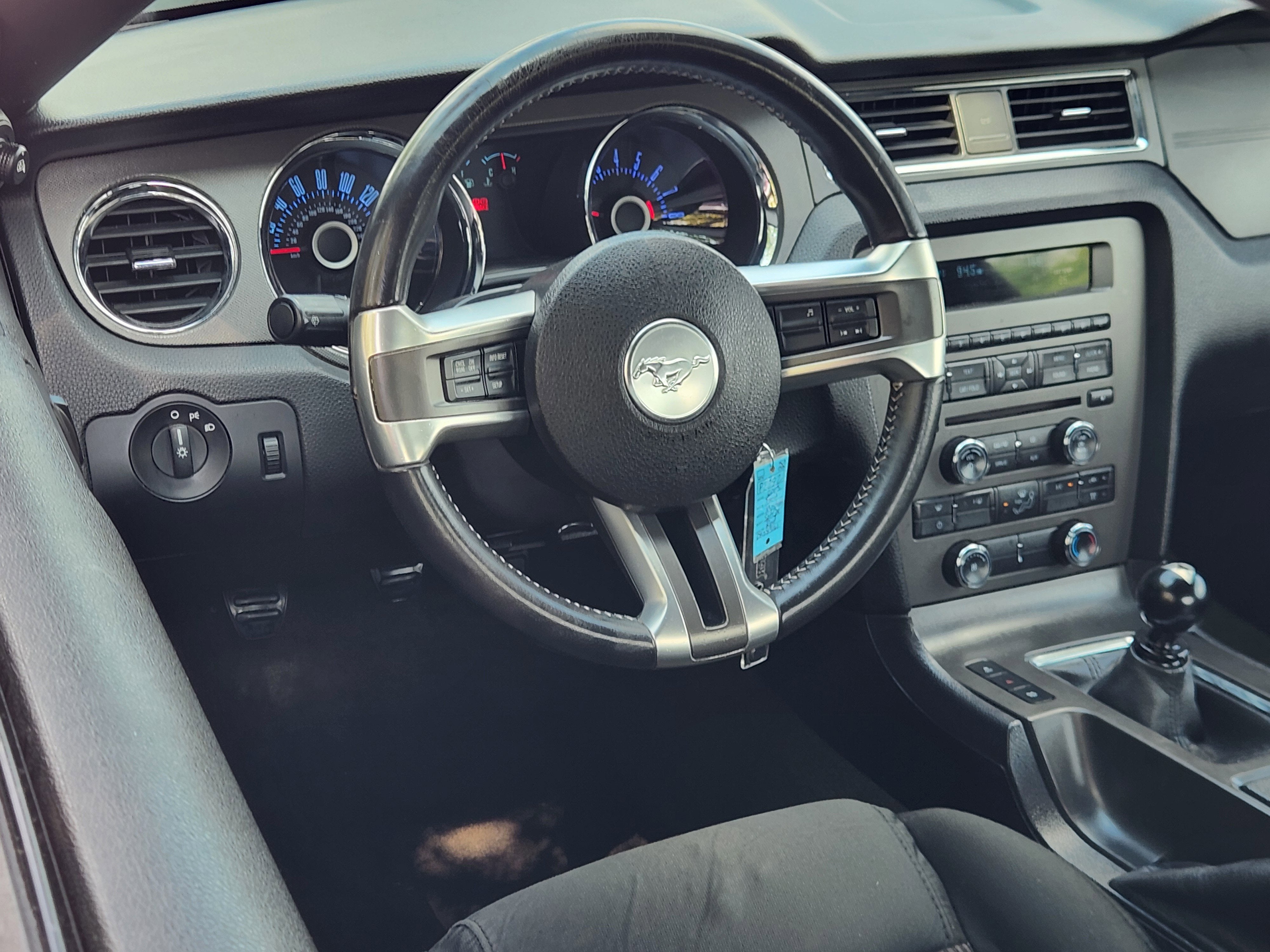 2013 Ford Mustang V6