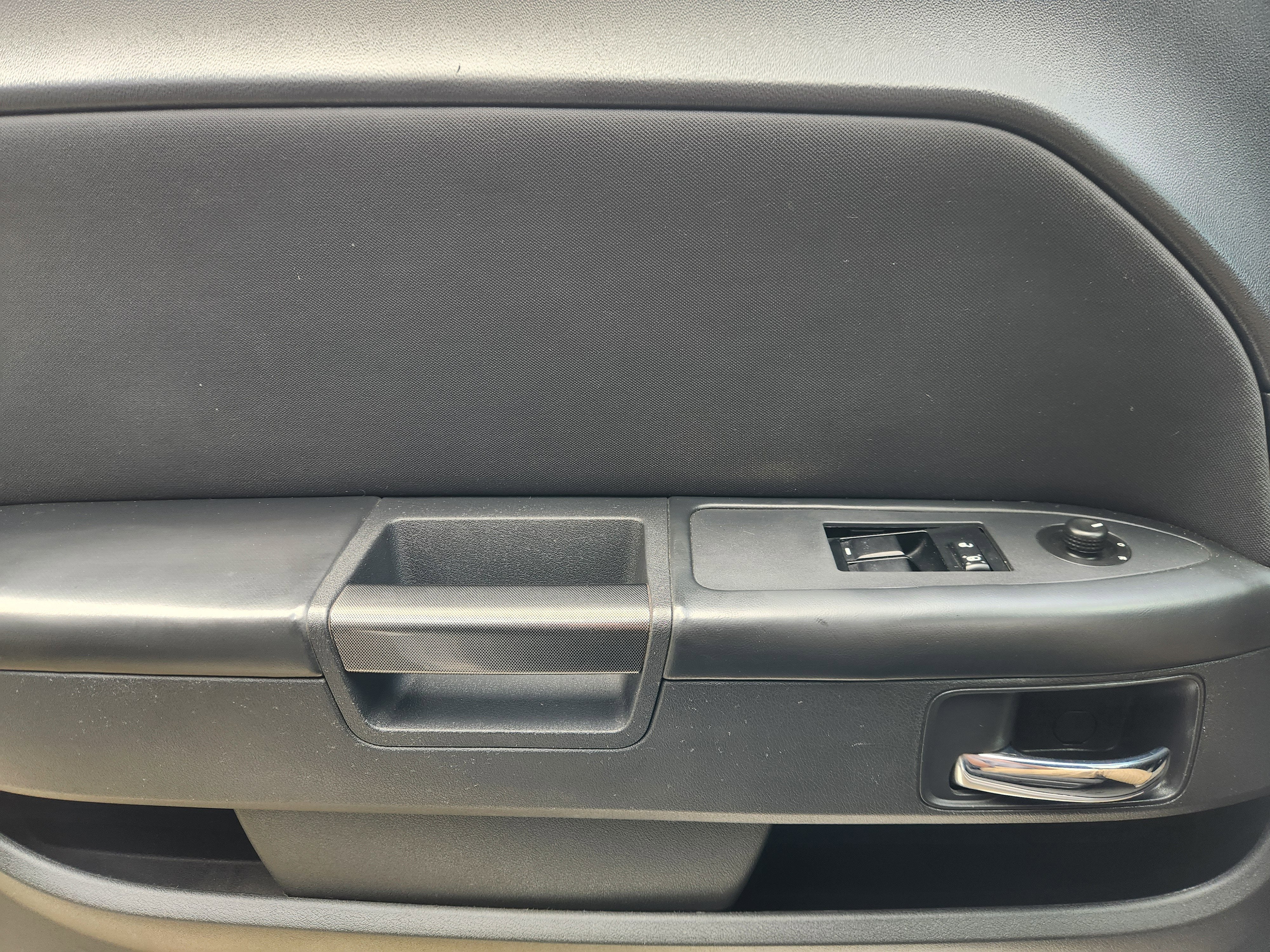 2013 Dodge Challenger Base