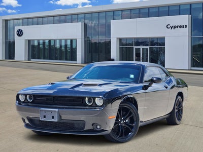 2018 Dodge Challenger SXT Plus