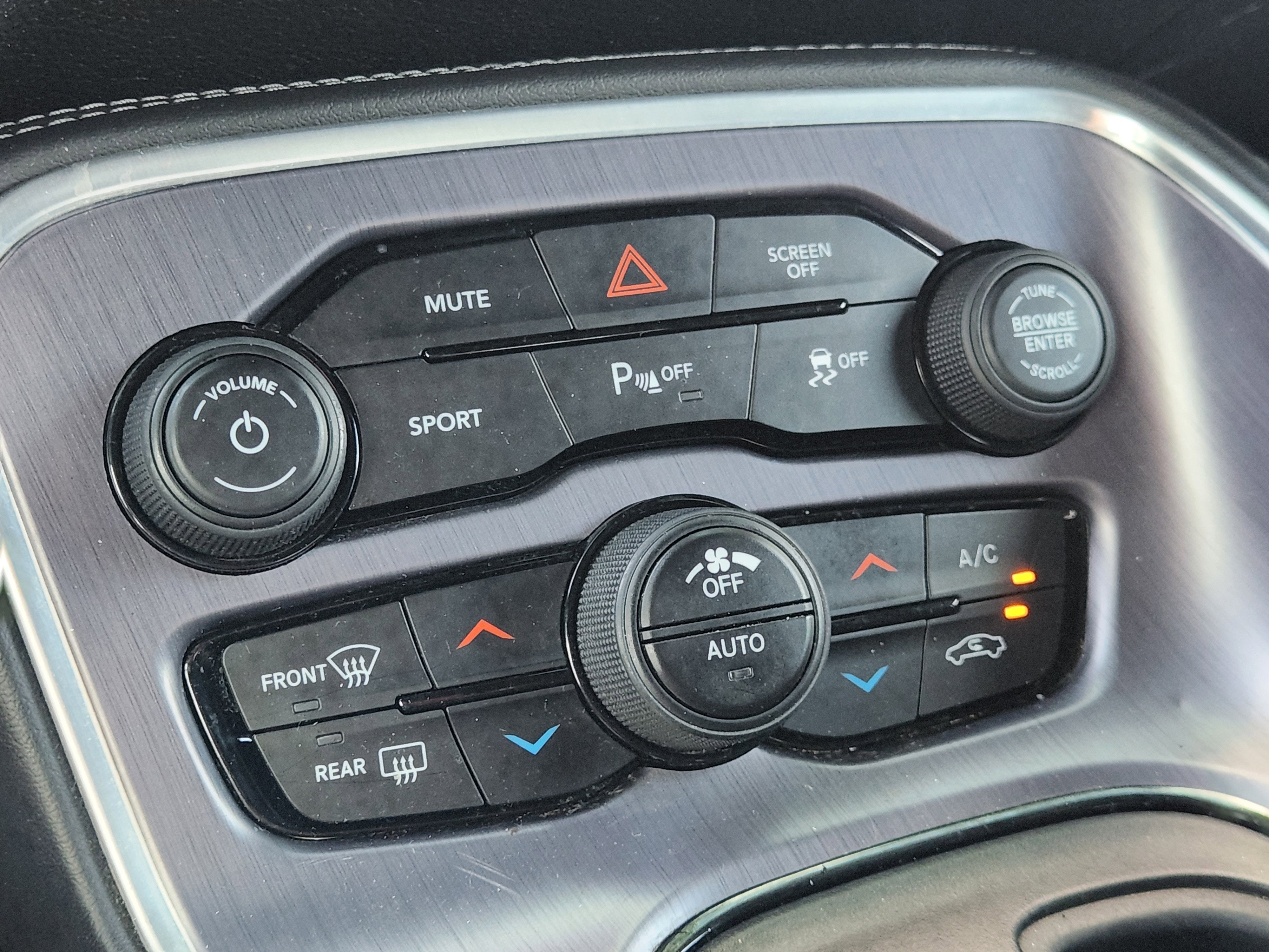 2018 Dodge Challenger SXT Plus