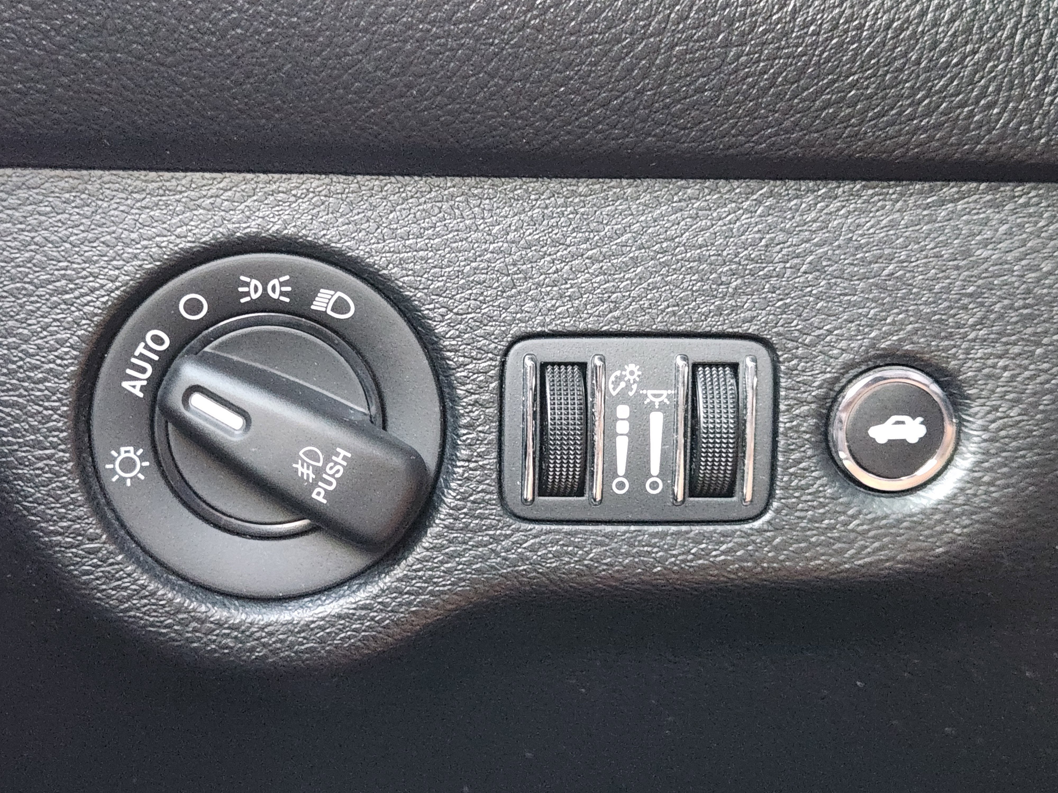 2018 Dodge Challenger SXT Plus