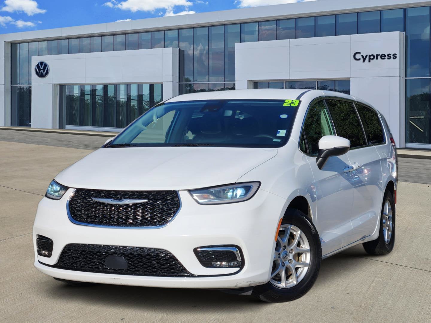 2023 Chrysler Pacifica Touring L