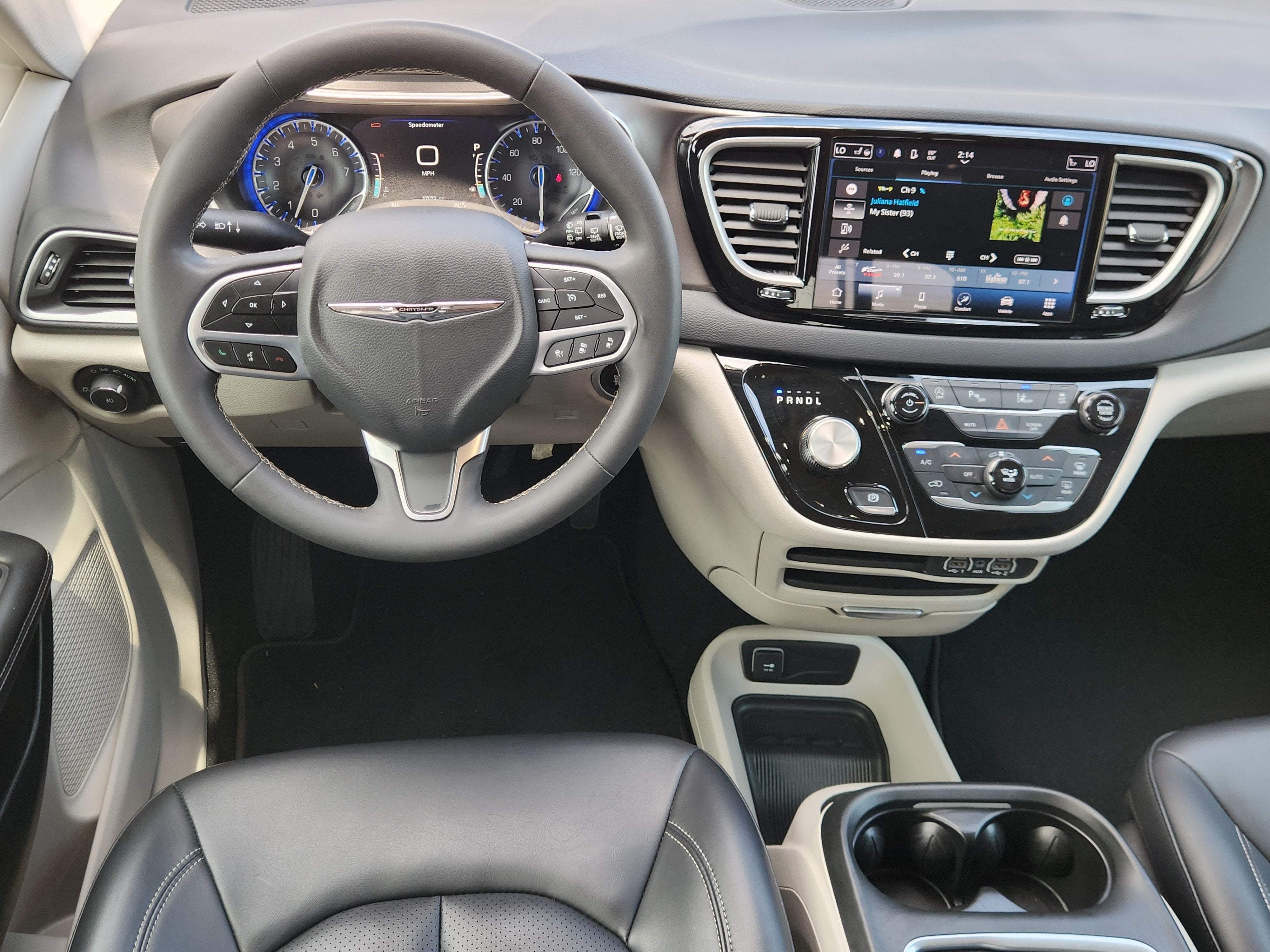 2024 Chrysler Pacifica Touring L