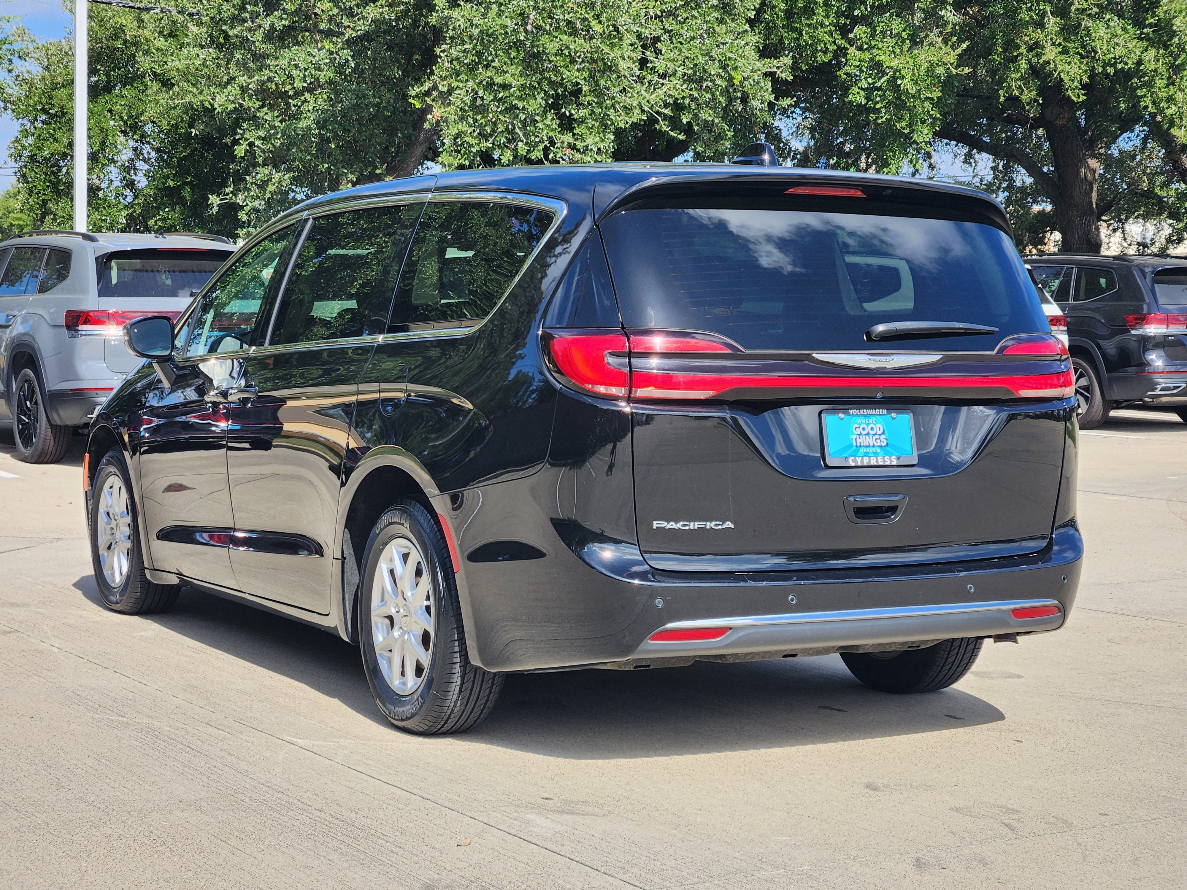 2024 Chrysler Pacifica Touring L