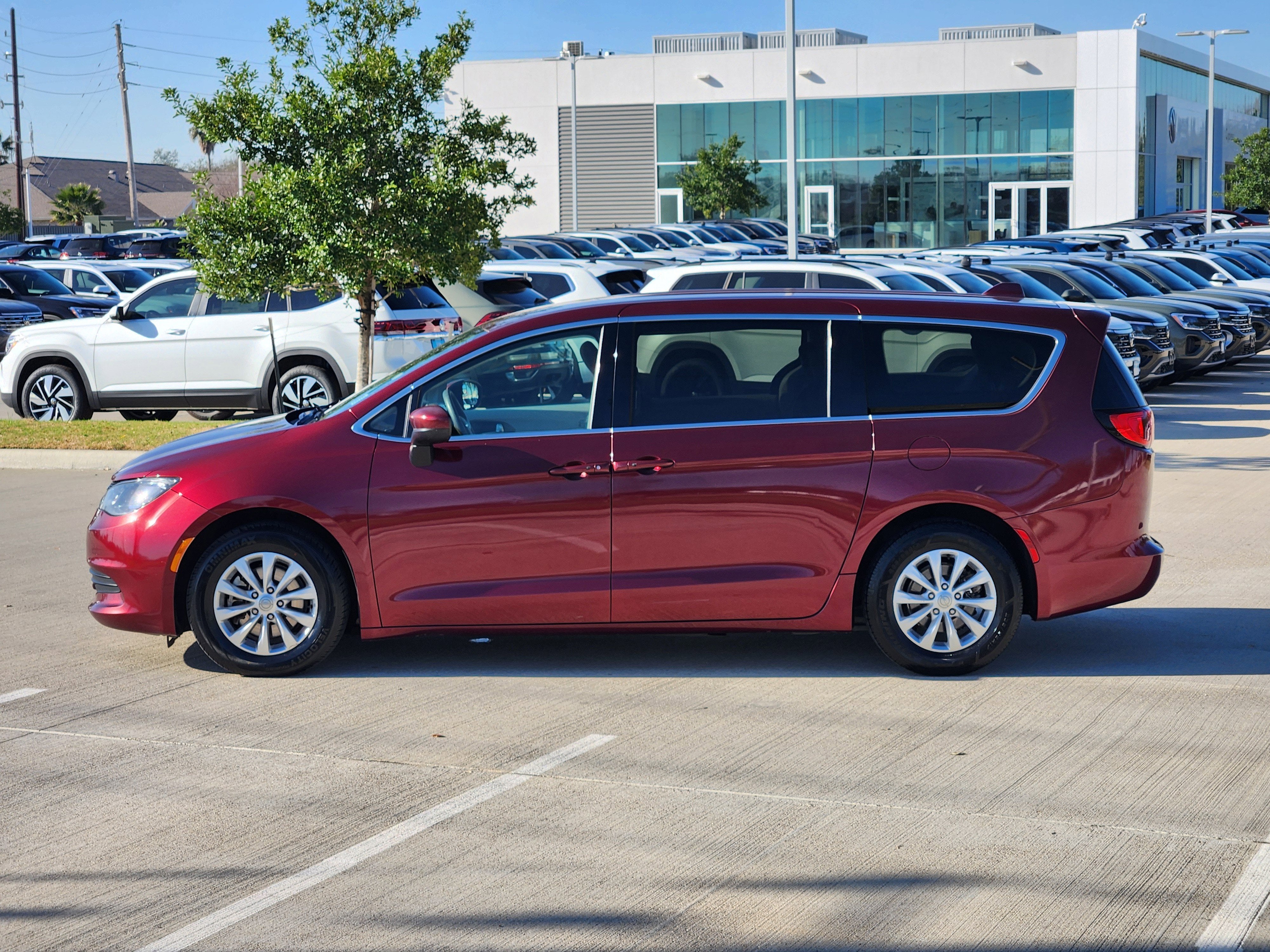 2017 Chrysler Pacifica Touring