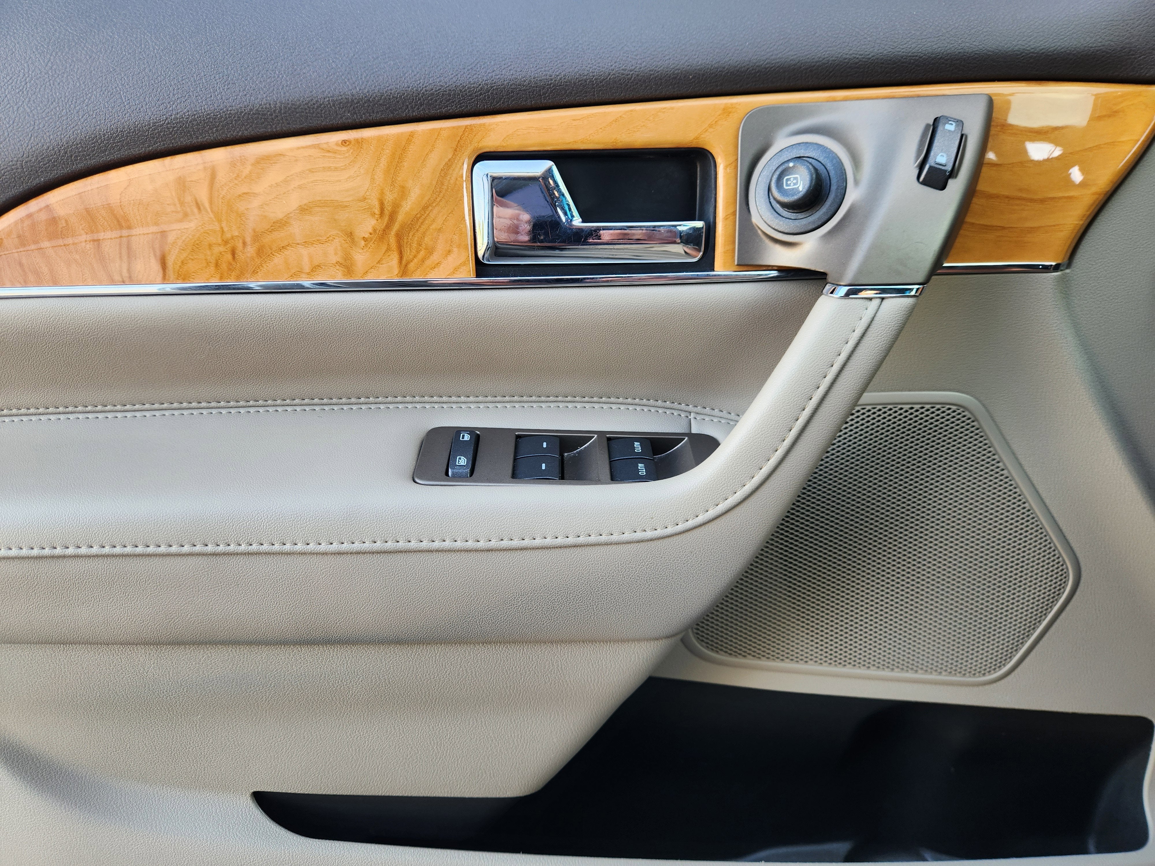 2013 Lincoln MKX Base