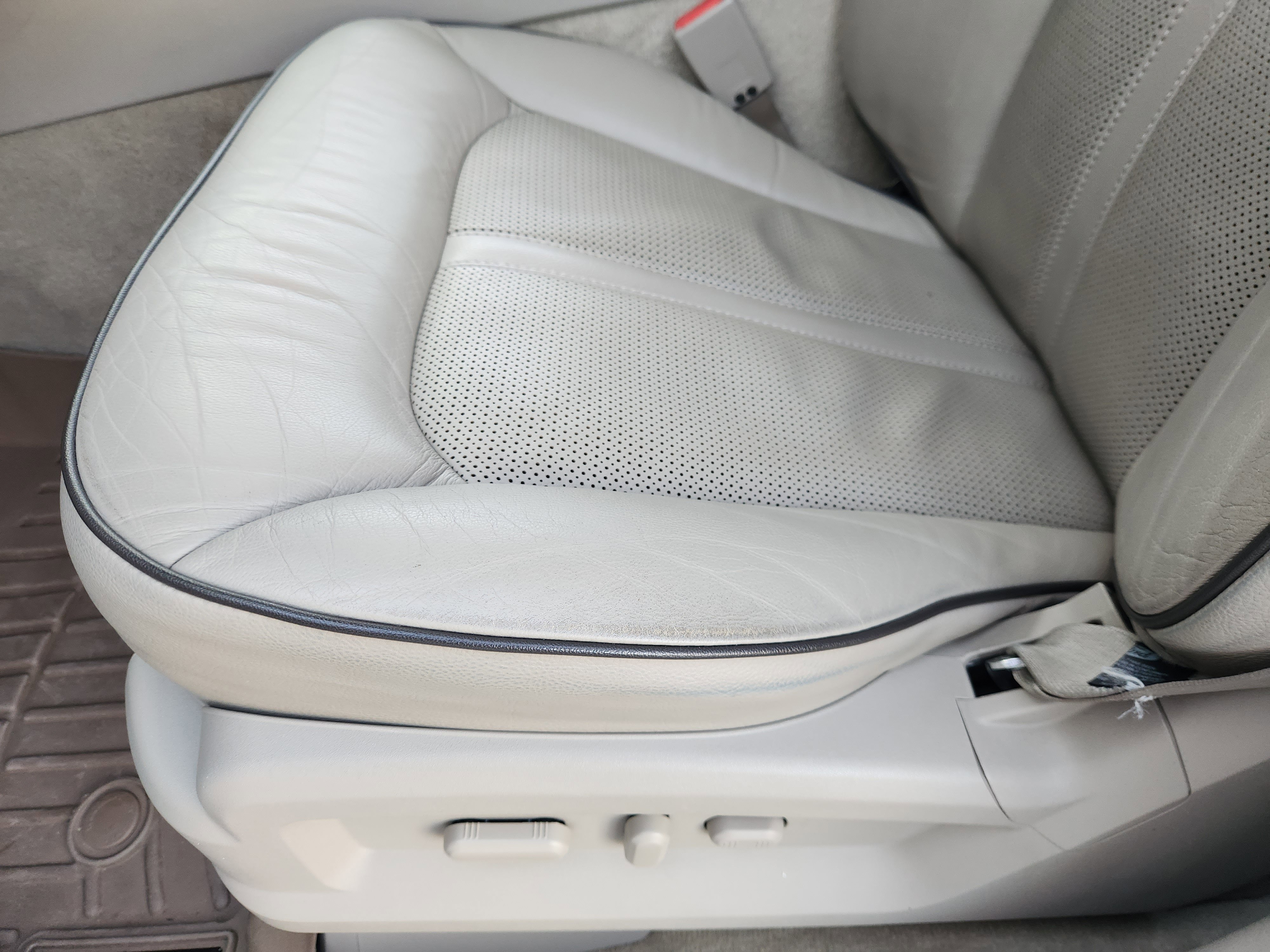 2013 Lincoln MKX Base