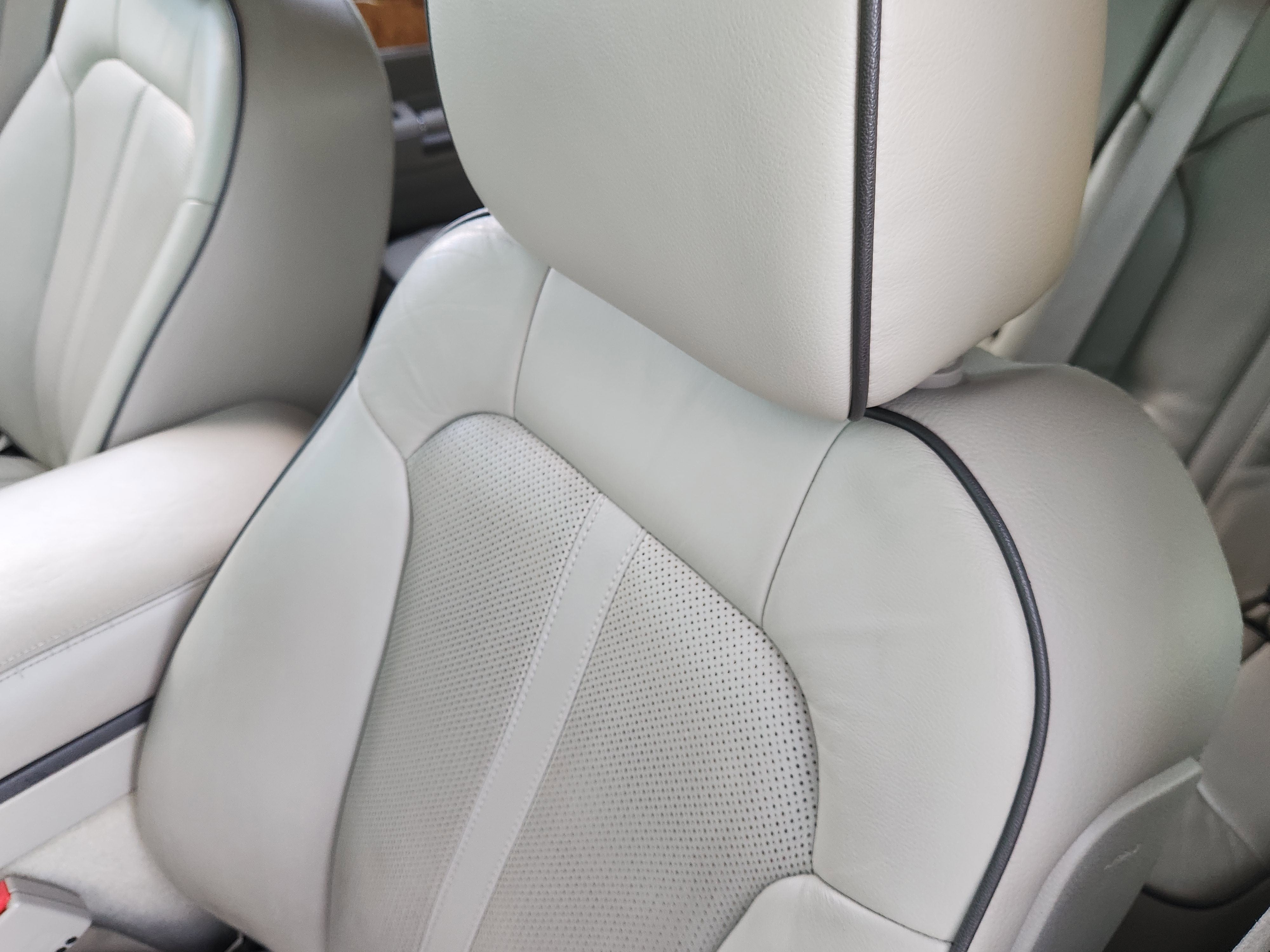 2013 Lincoln MKX Base