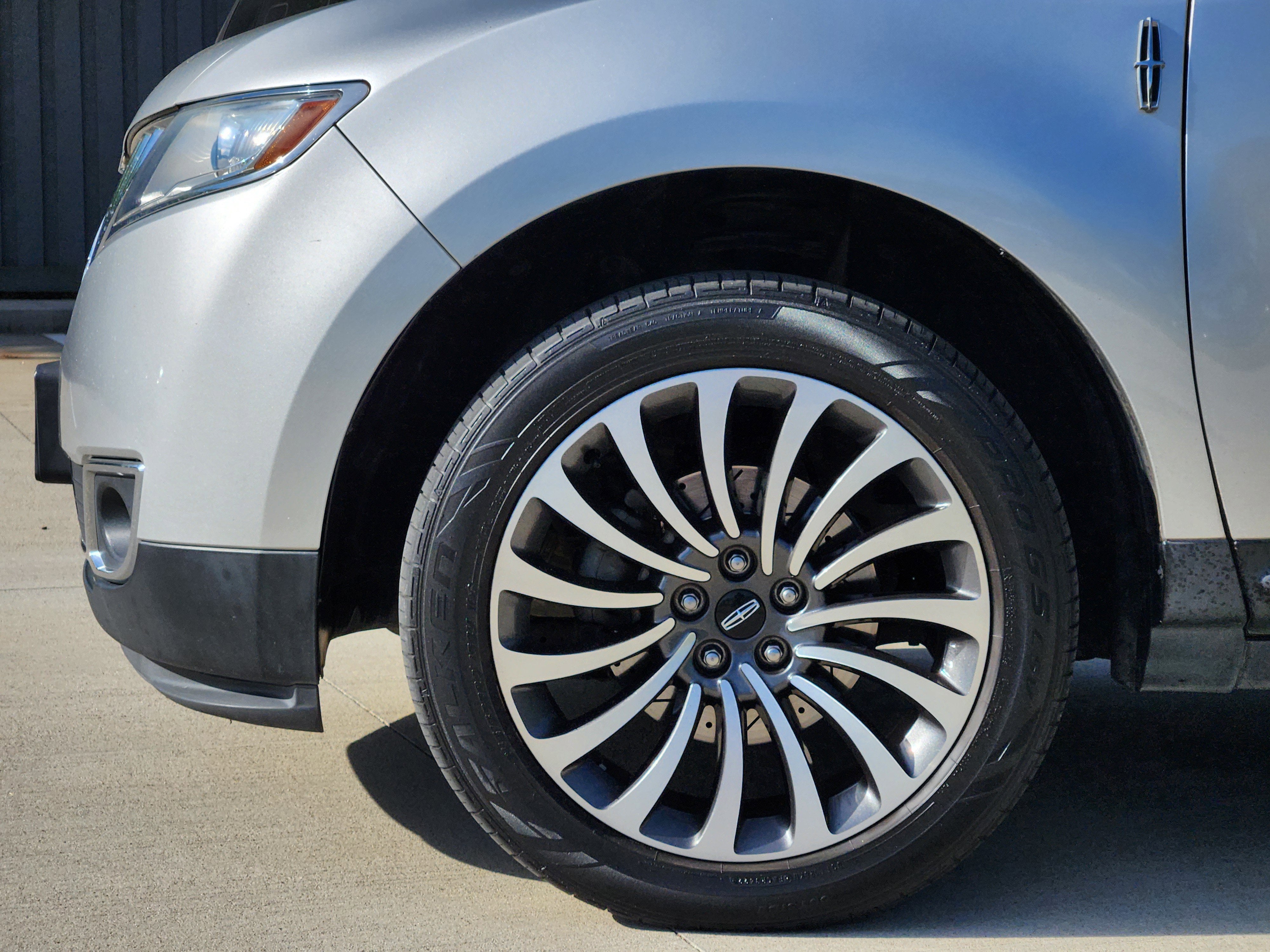 2013 Lincoln MKX Base