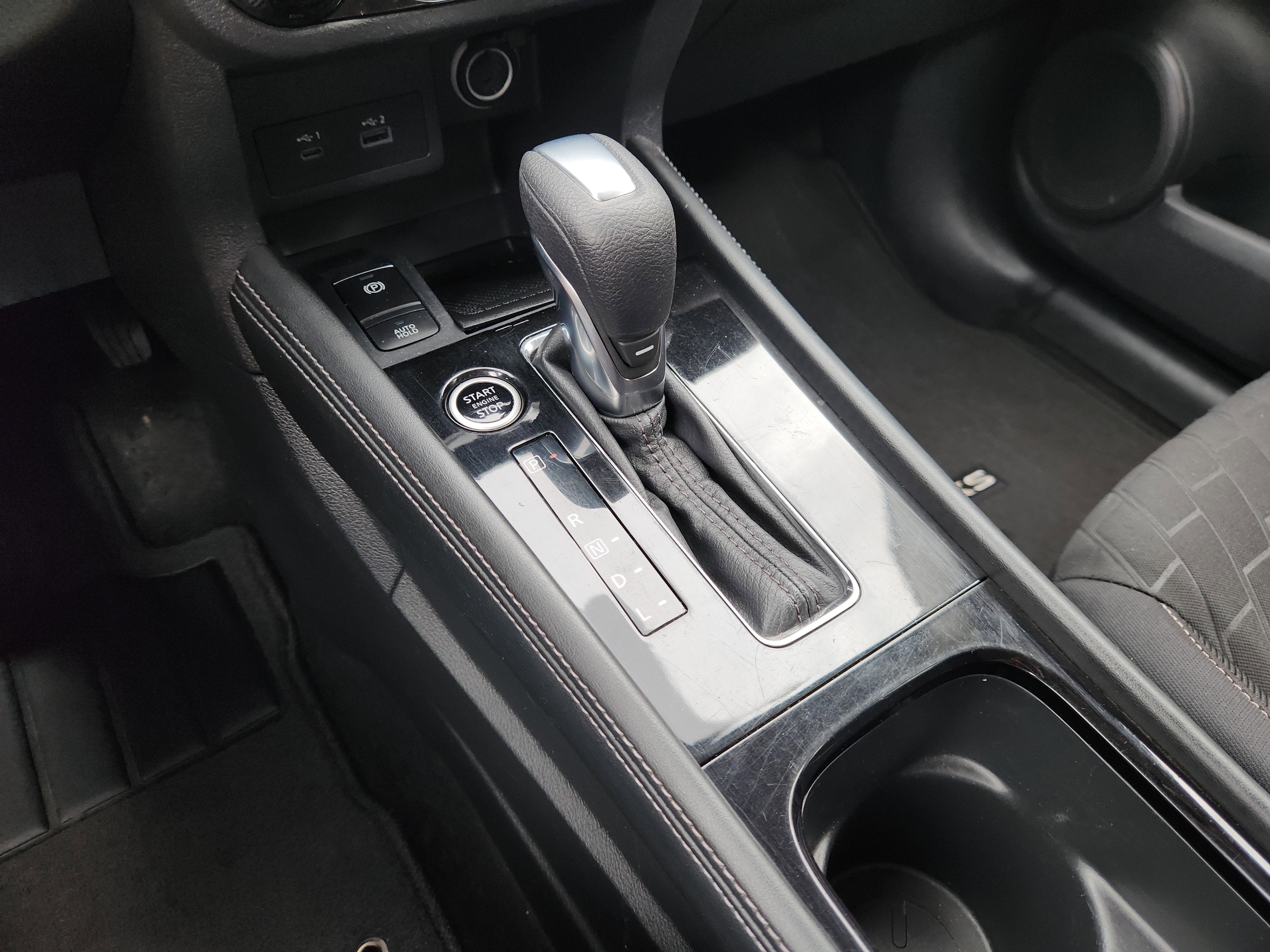 2022 Nissan Kicks SV