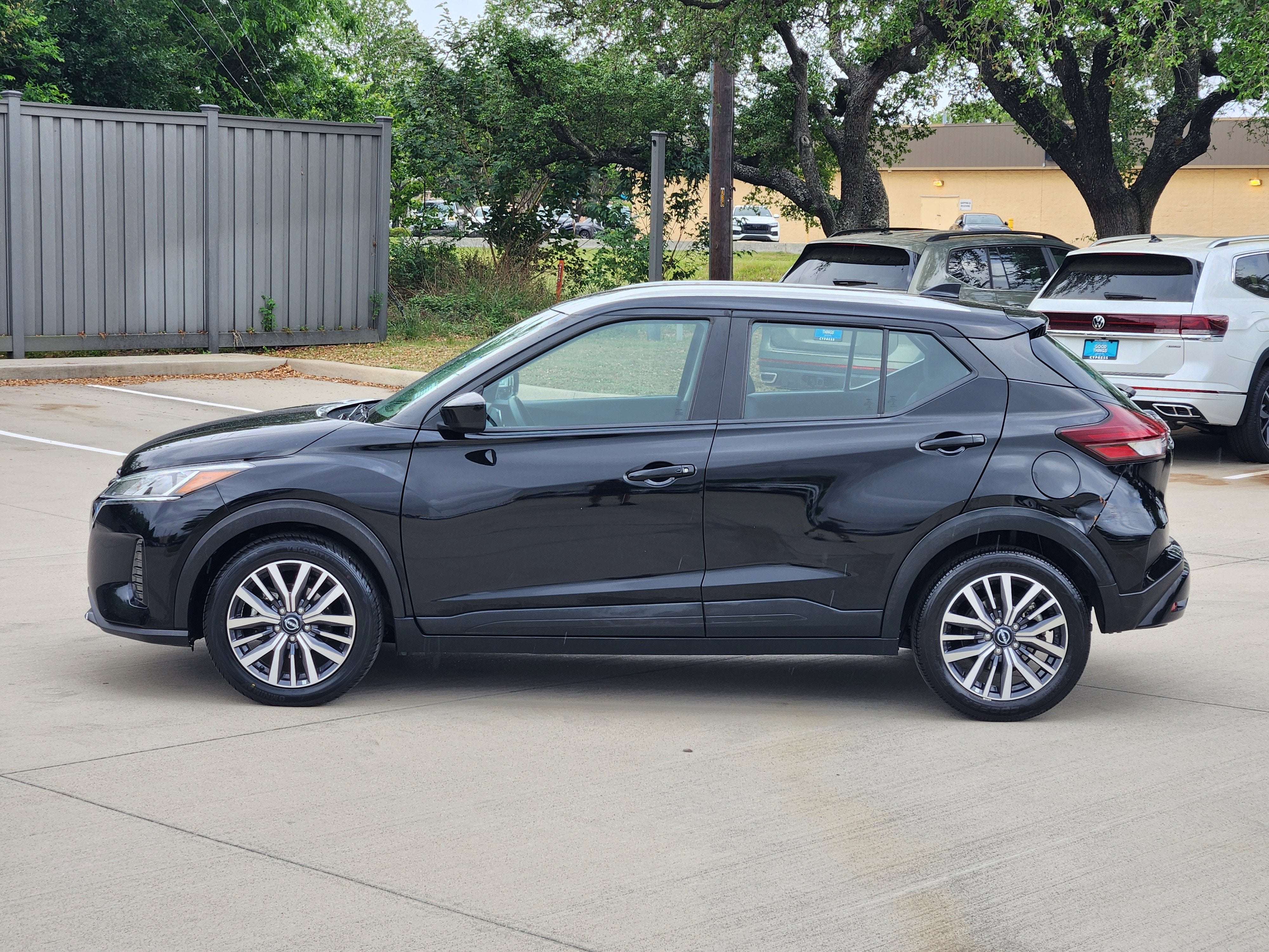 2022 Nissan Kicks SV