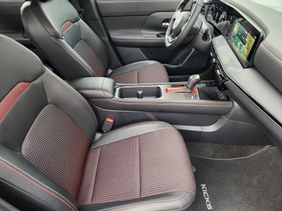 2025 Nissan Kicks SR