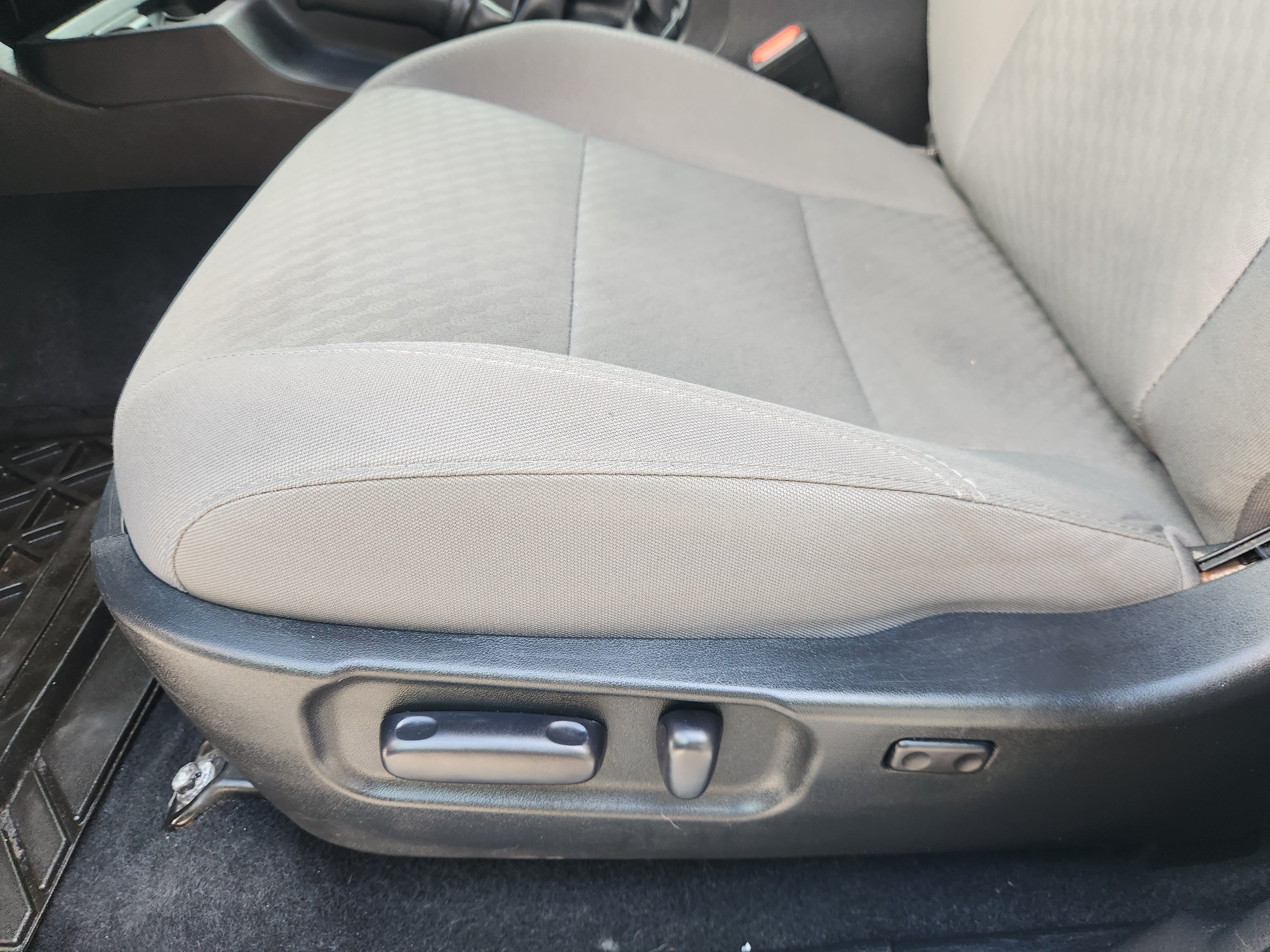 2022 Toyota Tacoma 2WD SR5