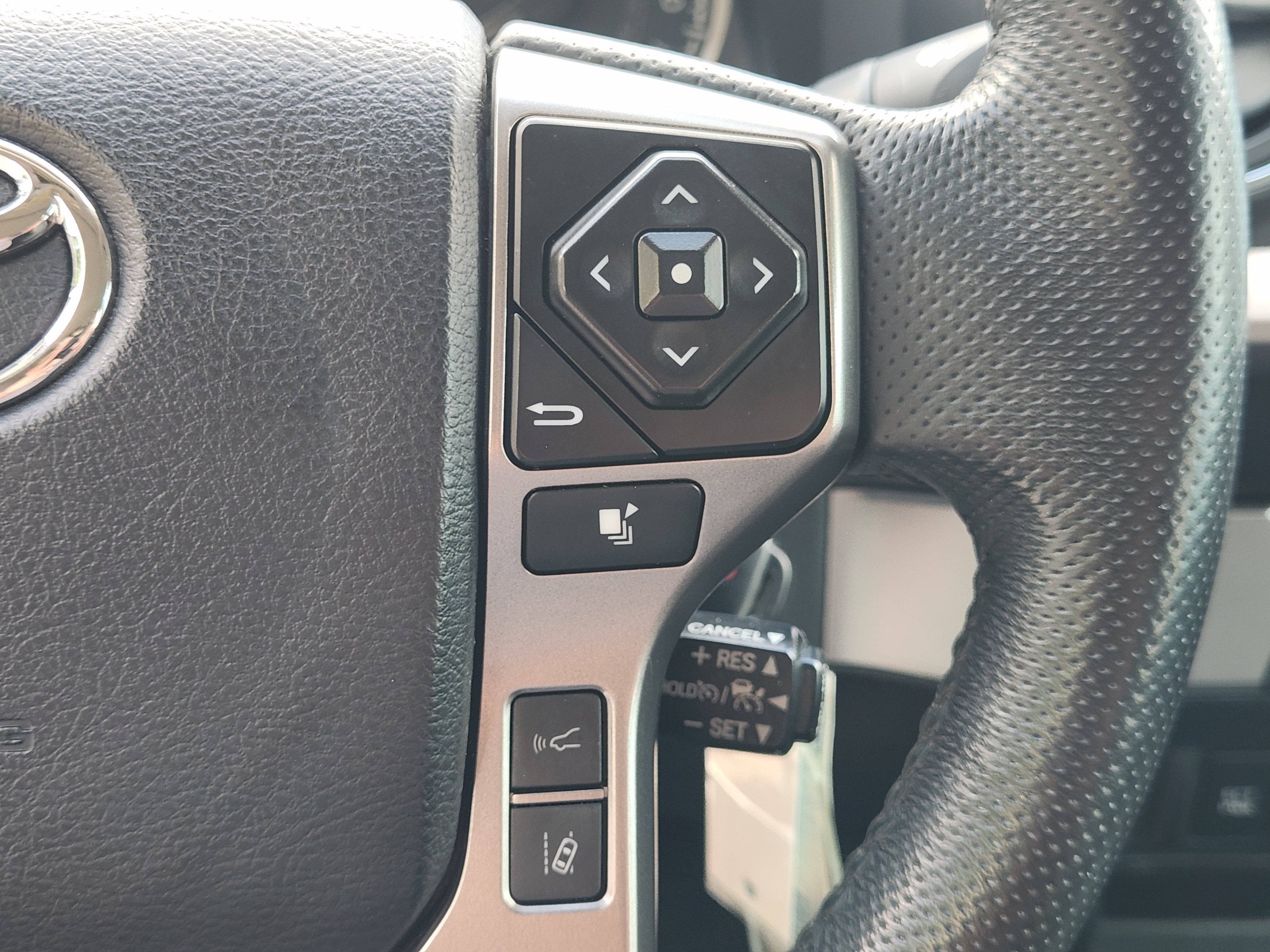 2022 Toyota Tacoma 2WD SR5