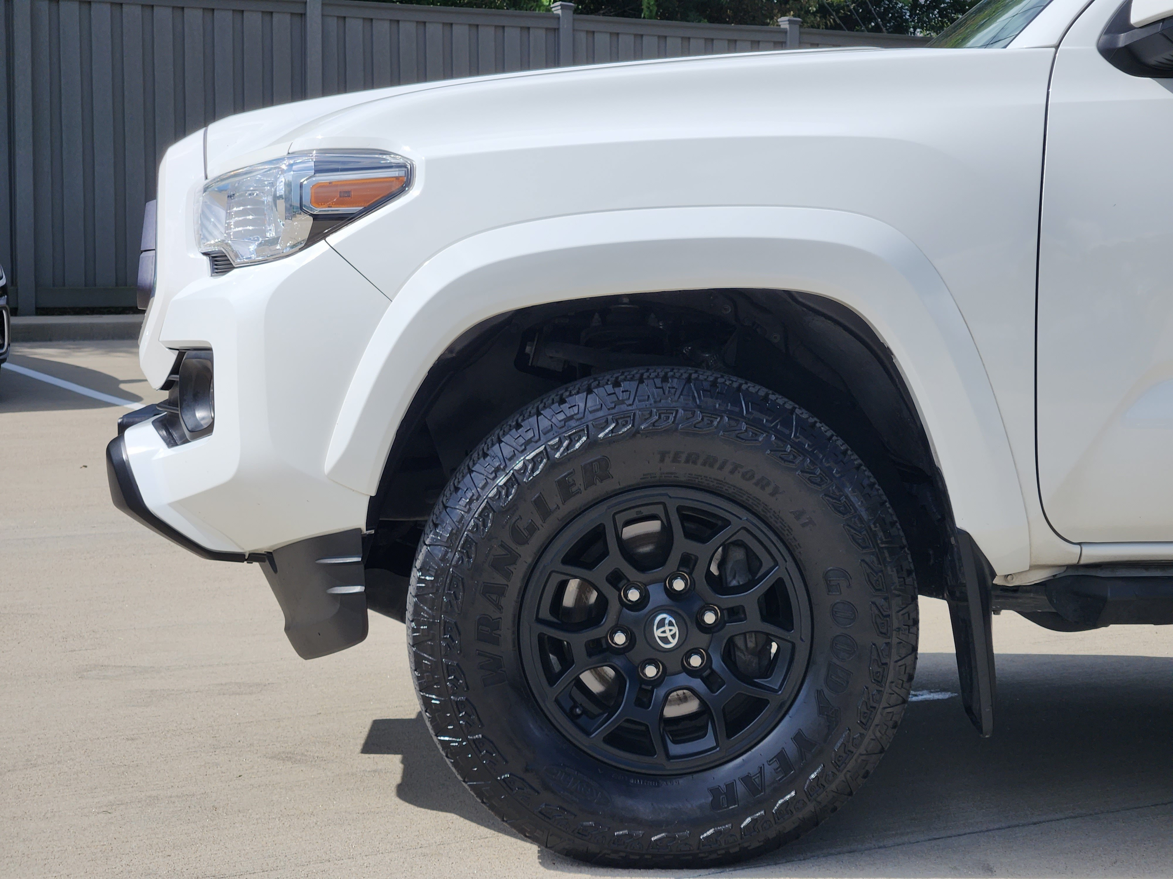 2022 Toyota Tacoma 2WD SR5