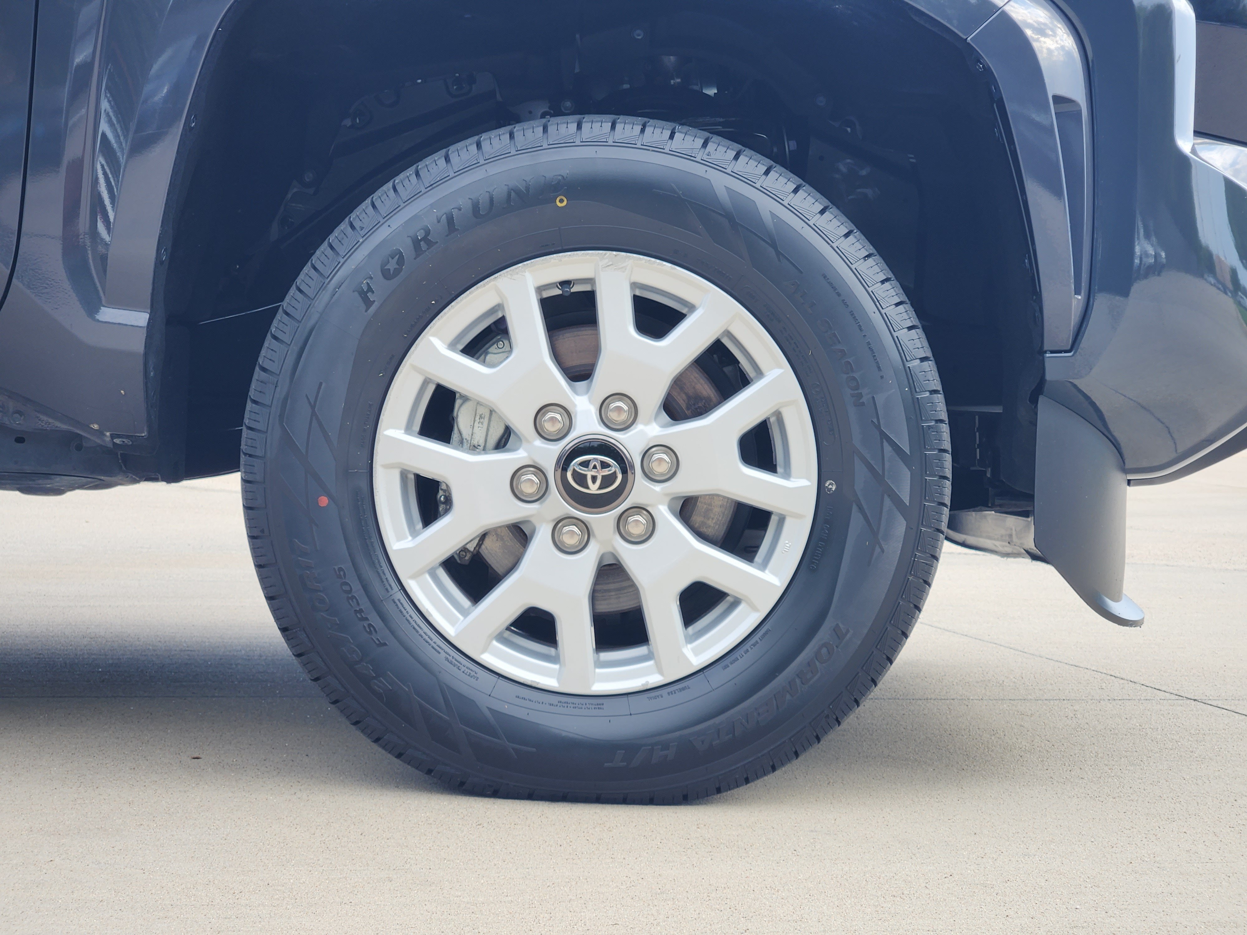2024 Toyota Tacoma 4WD SR5