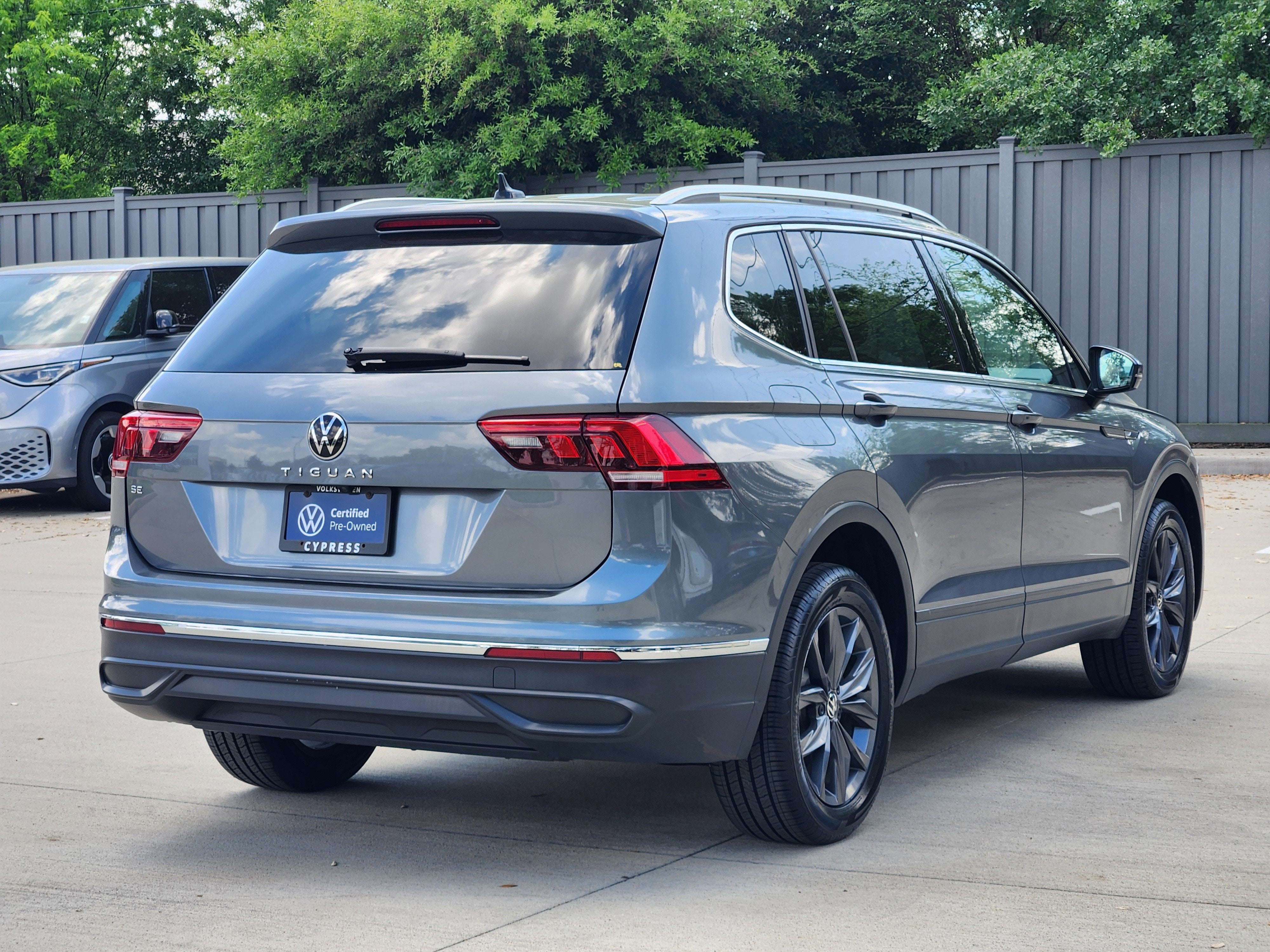 2023 Volkswagen Tiguan SE