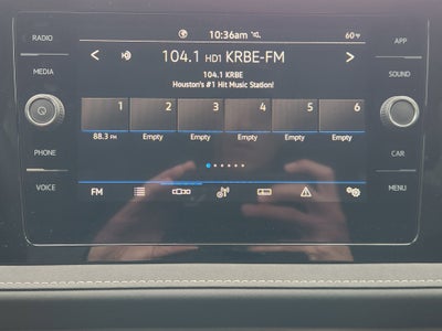 2026 Volkswagen Taos SE Black