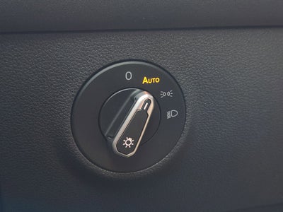 2026 Volkswagen Taos SE Black