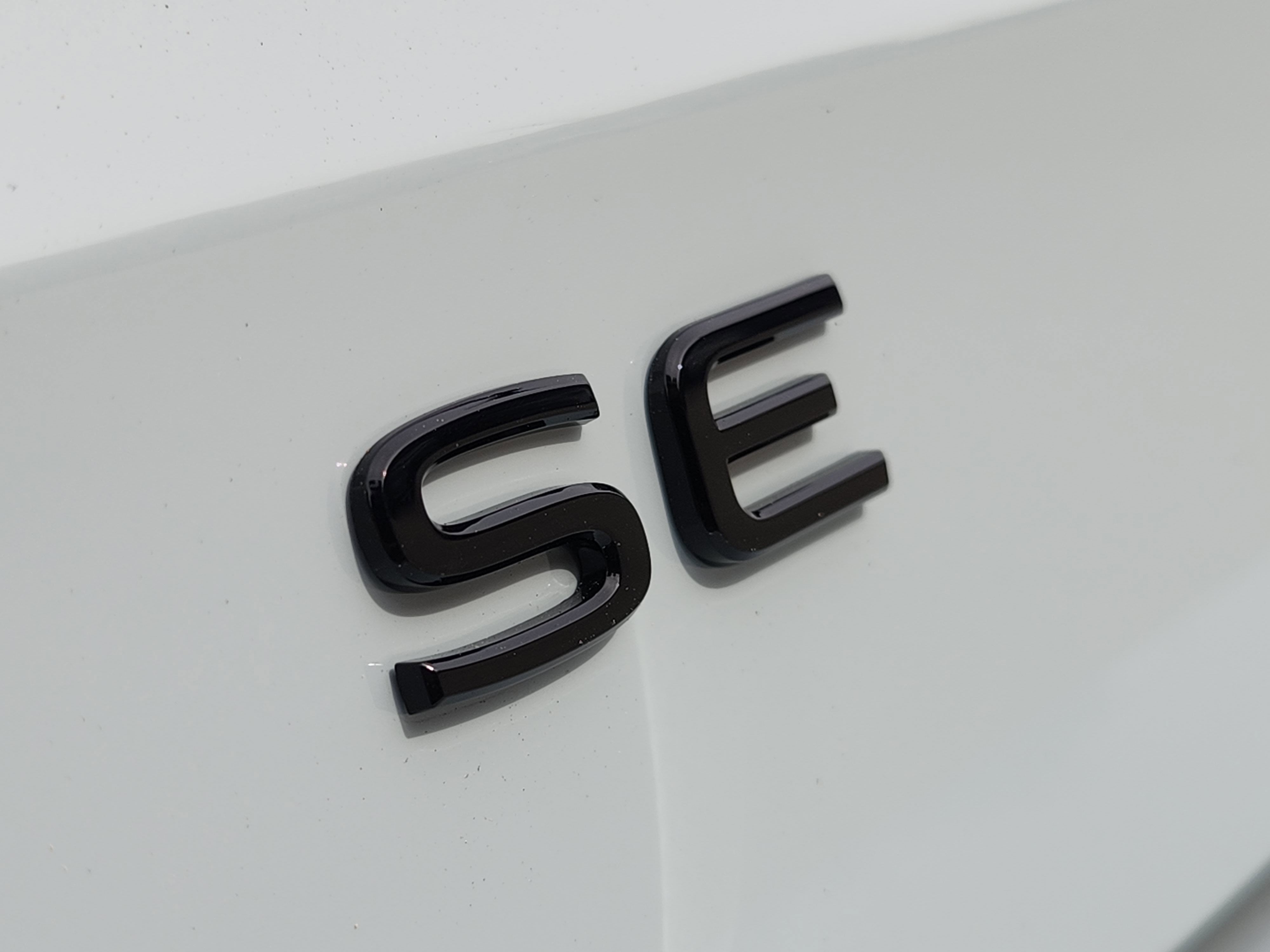 2026 Volkswagen Taos SE Black