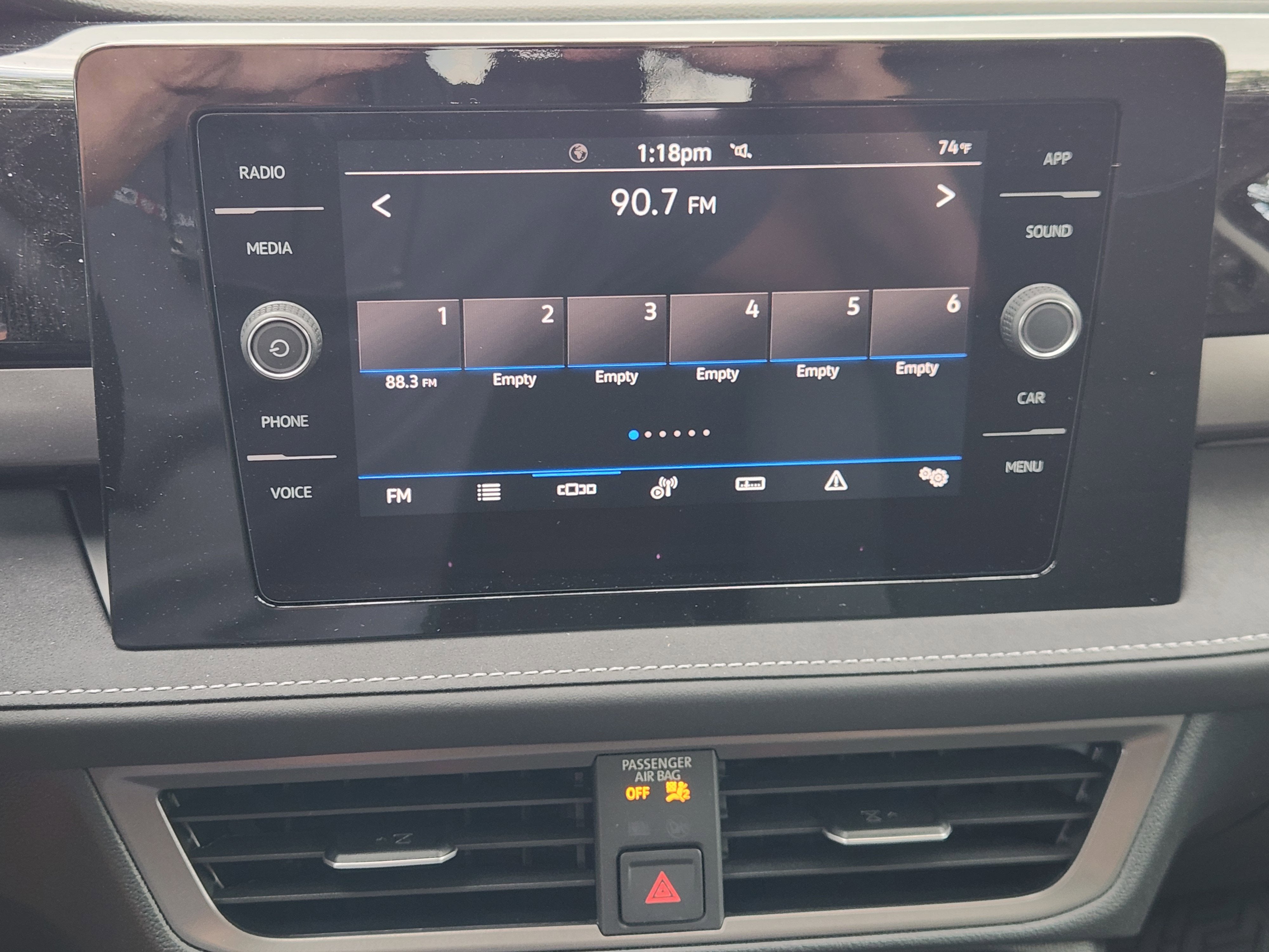 2026 Volkswagen Taos SE Black