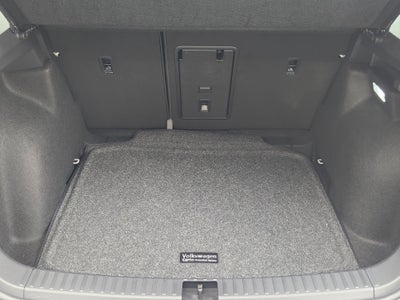 2026 Volkswagen Taos SE Black