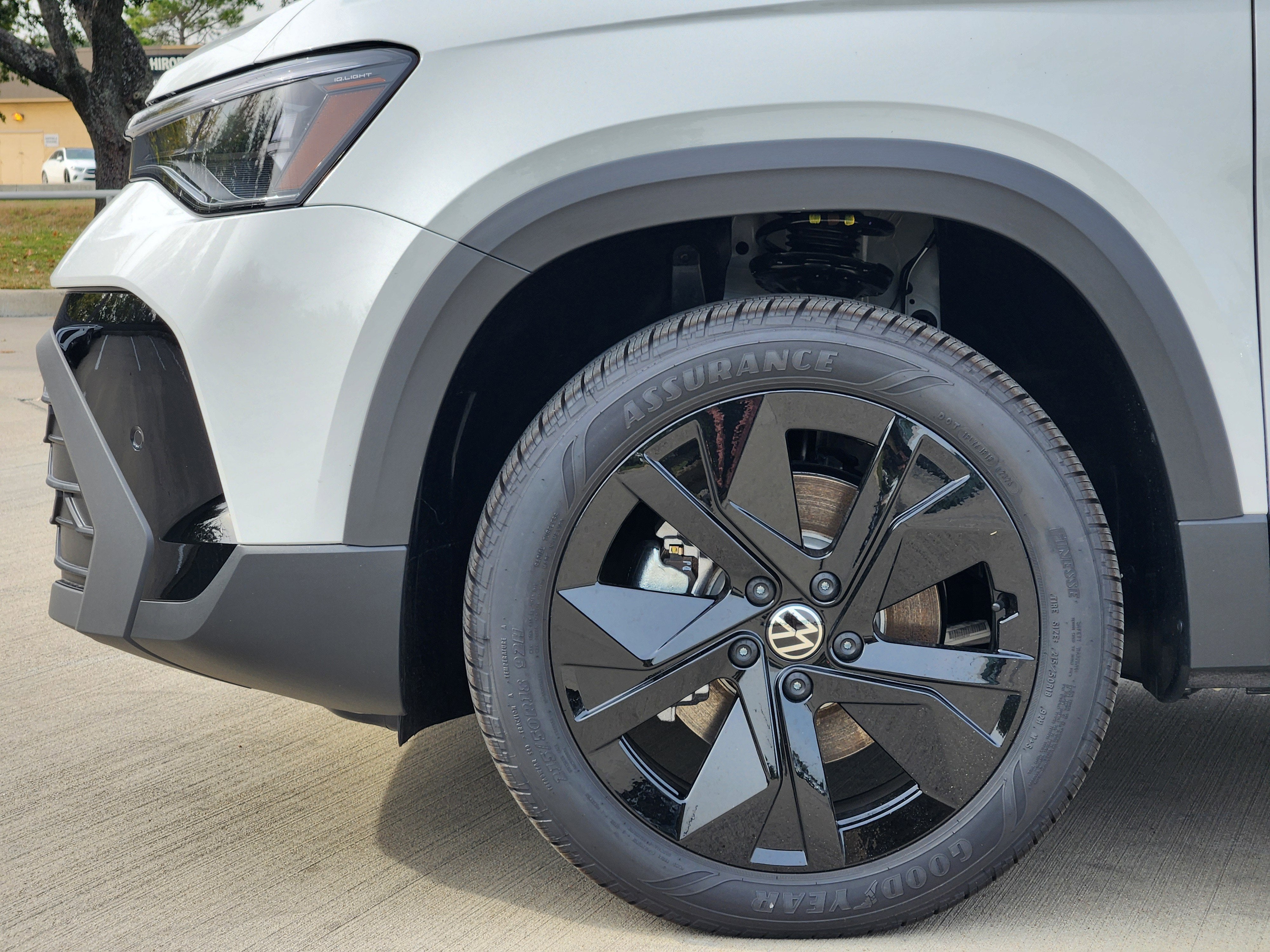 2026 Volkswagen Taos SE Black