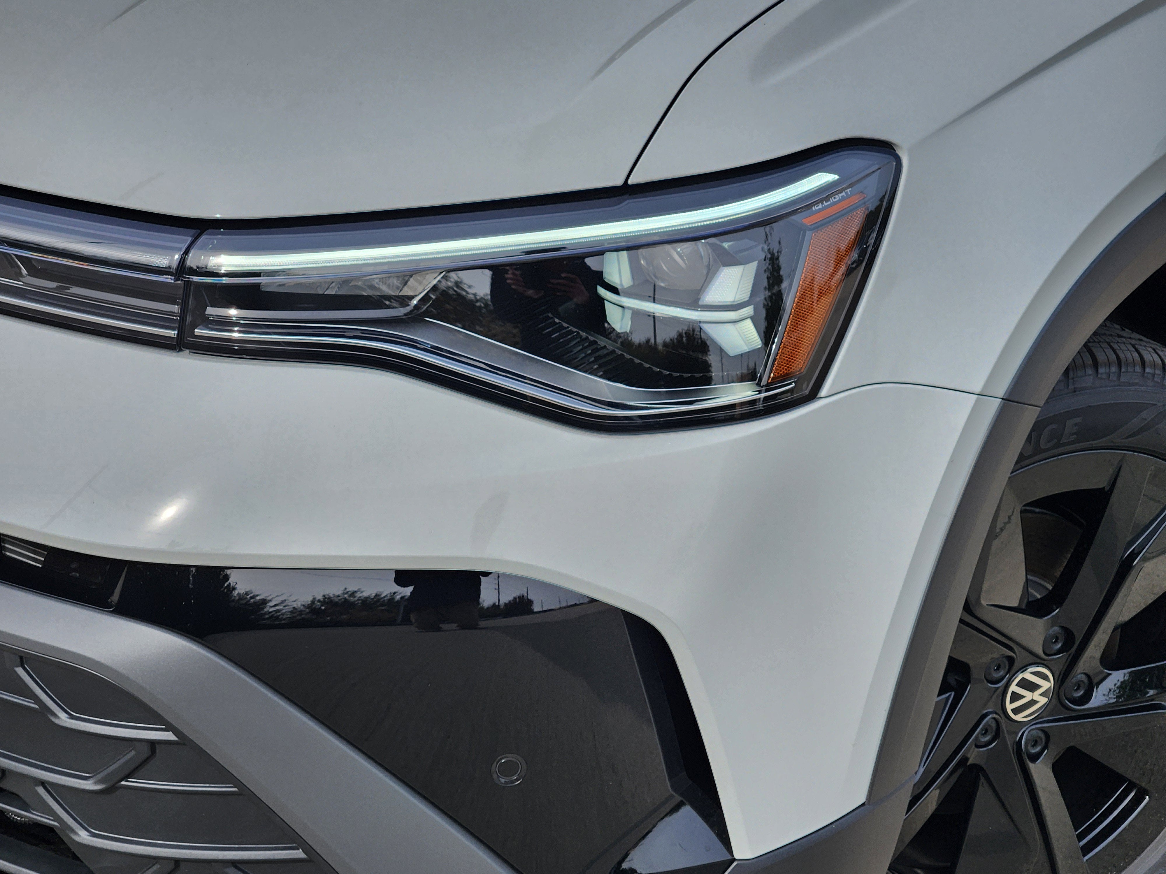 2026 Volkswagen Taos SE Black