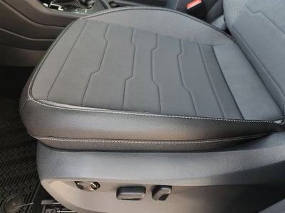2026 Volkswagen Taos SE Black