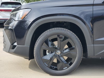 2026 Volkswagen Taos SE Black