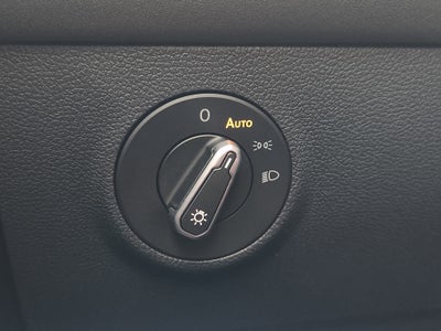 2026 Volkswagen Taos SE Black